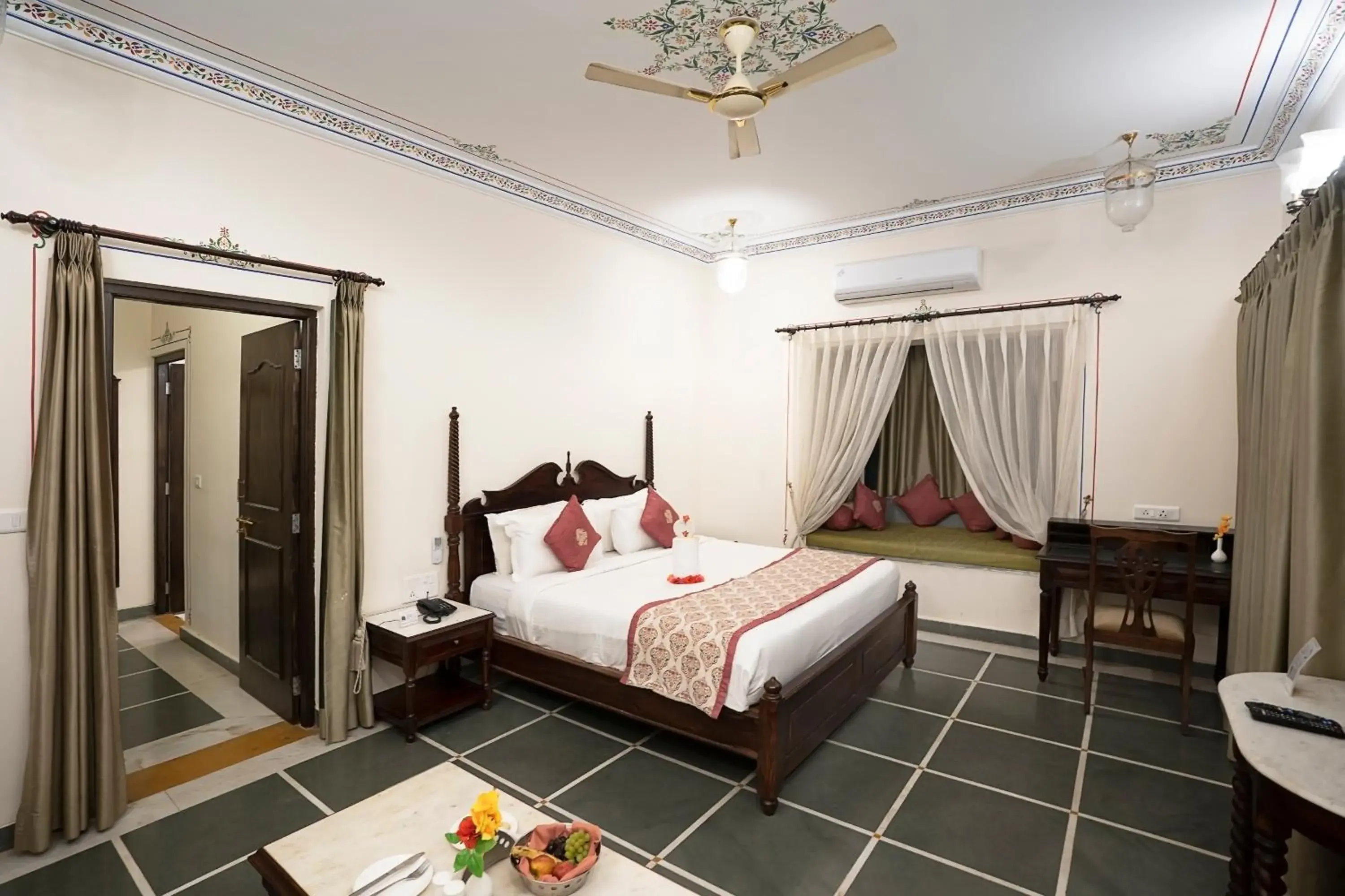 Photo of the whole room, Bed in The Amargarh Photo of the whole room, Bed in The Amargarh