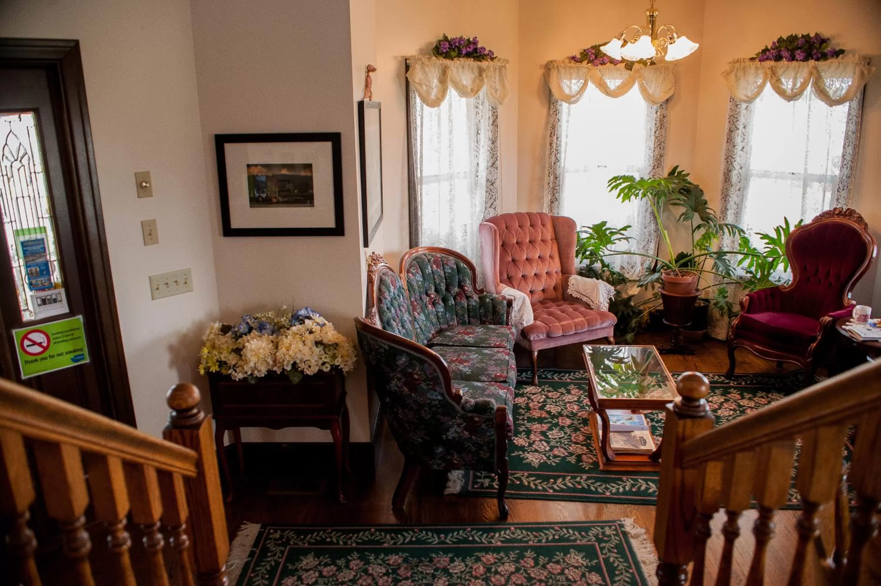 Facade/entrance, Seating Area in Anchorage Inn B&B