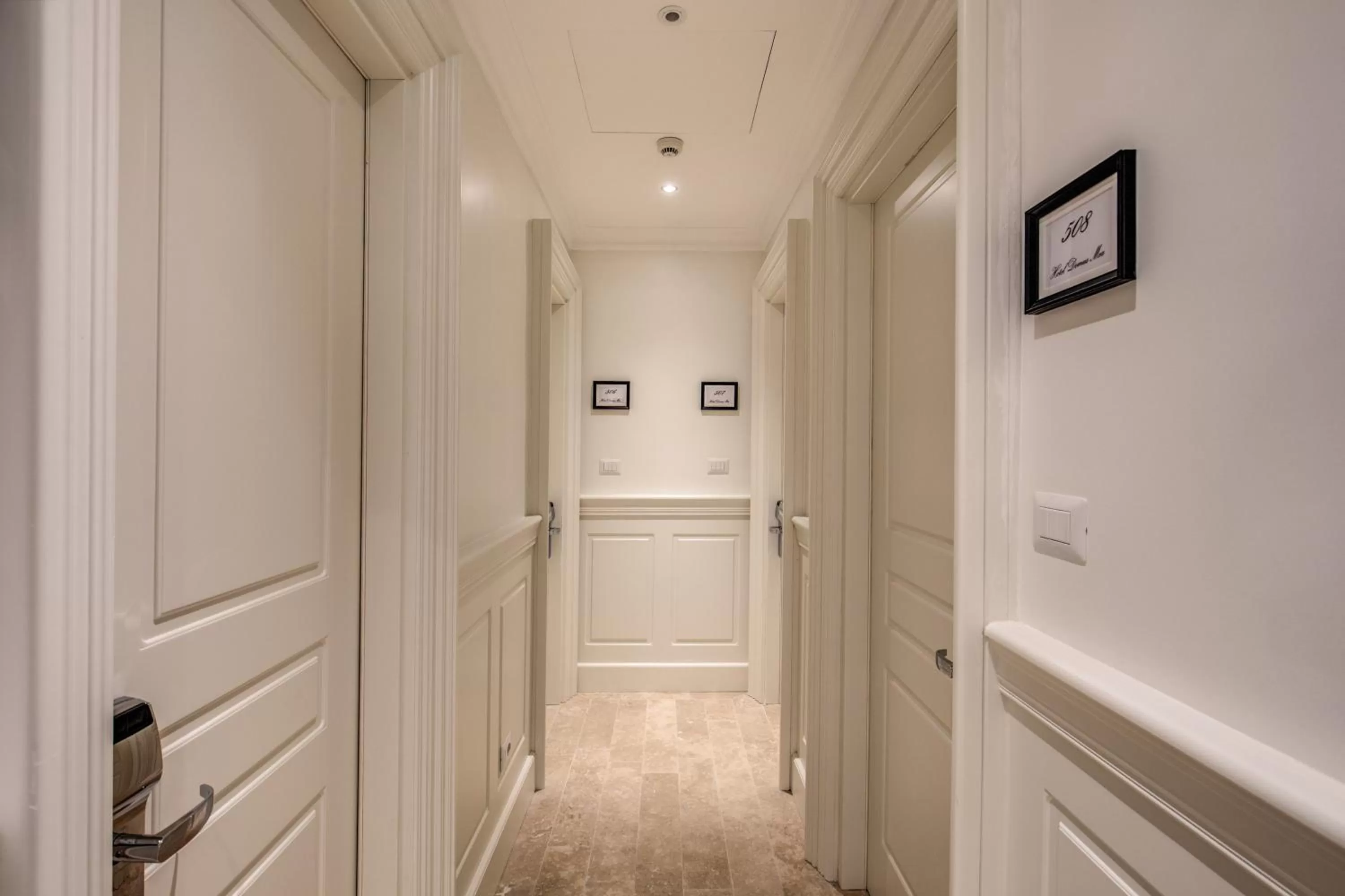 Area and facilities in Hotel Domus Mea