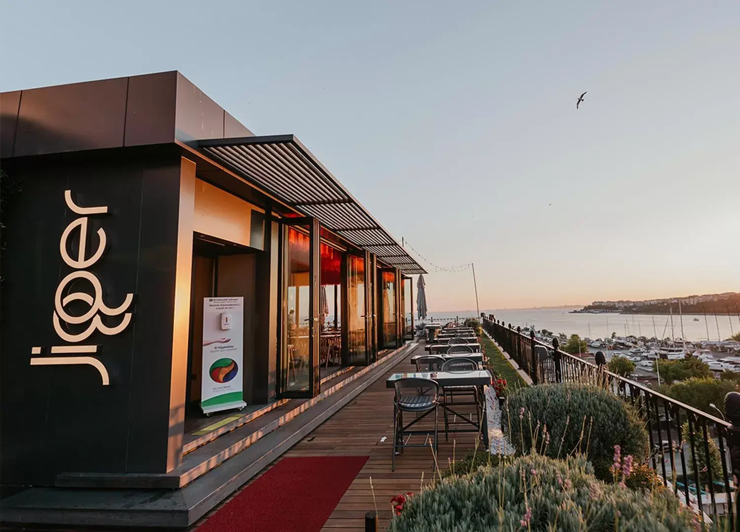 Restaurant/places to eat in Wyndham Grand Istanbul Kalamış Marina Hotel