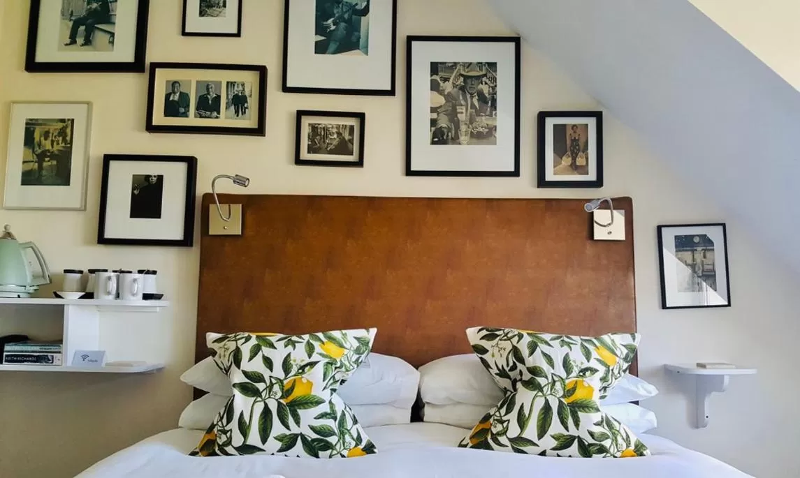 Bed in Hillside Lodge B&B