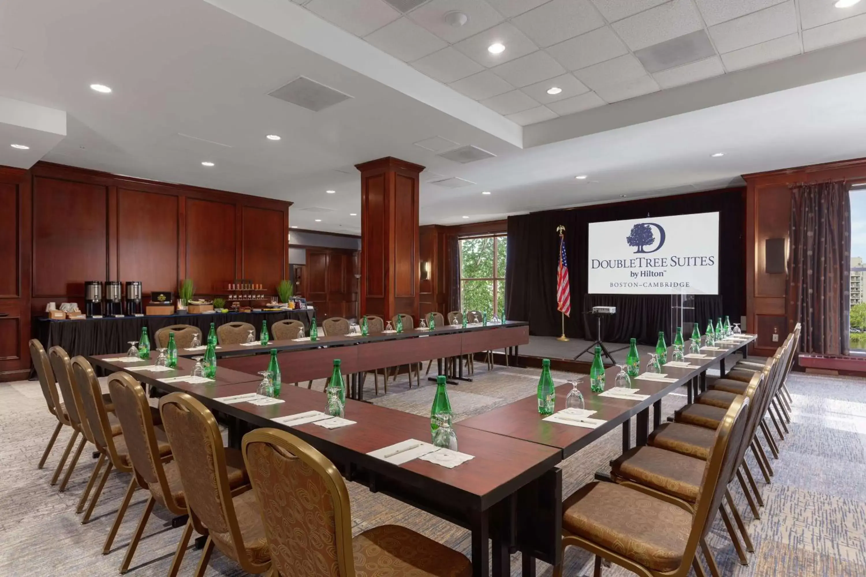 Meeting/conference room in DoubleTree Suites by Hilton Hotel Boston - Cambridge