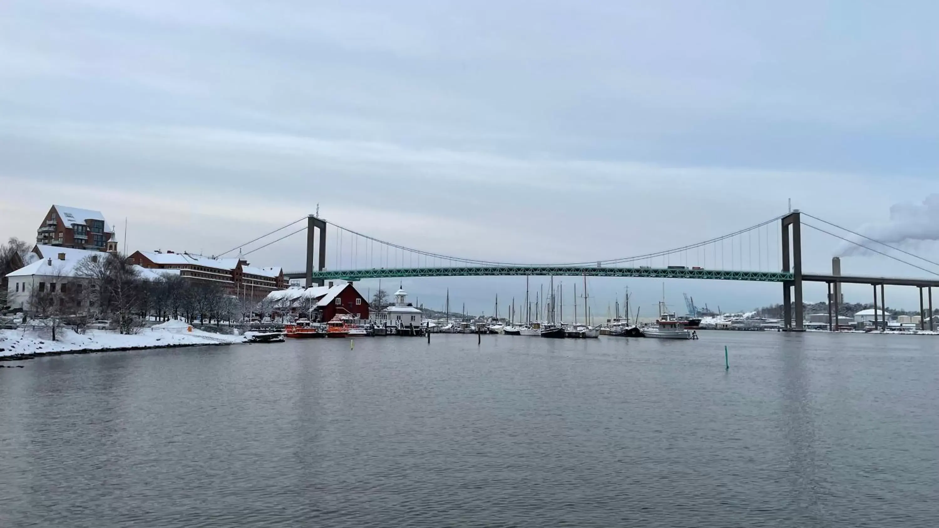 Property building in Quality Hotel Waterfront Property building in Quality Hotel Waterfront