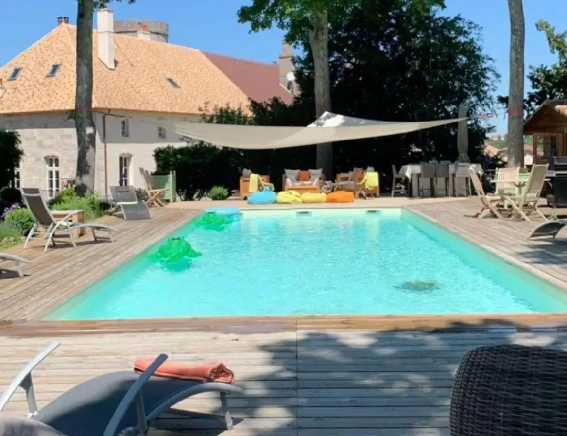 Swimming Pool in L'Orangerie
