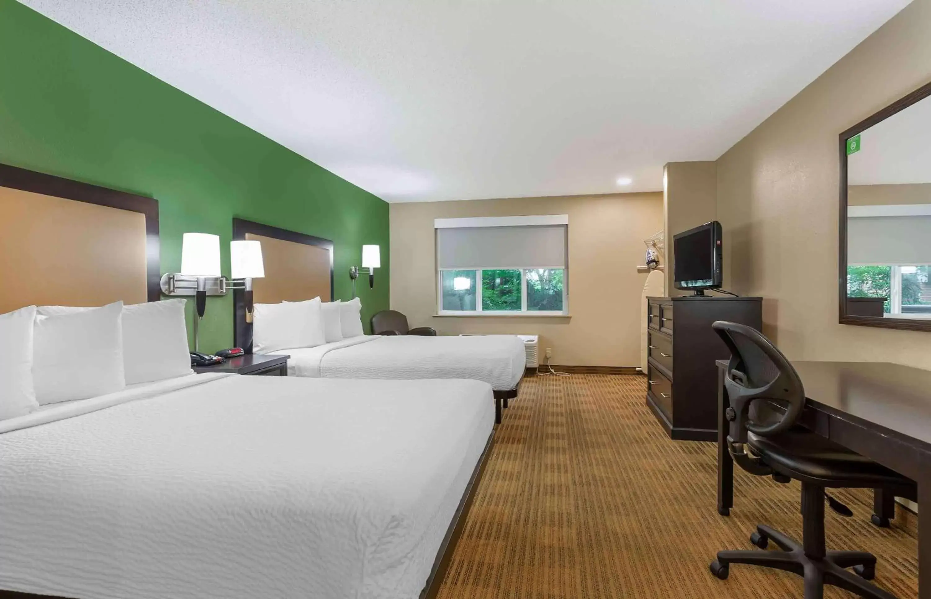 Bedroom in Extended Stay America Suites - Washington, DC - Springfield