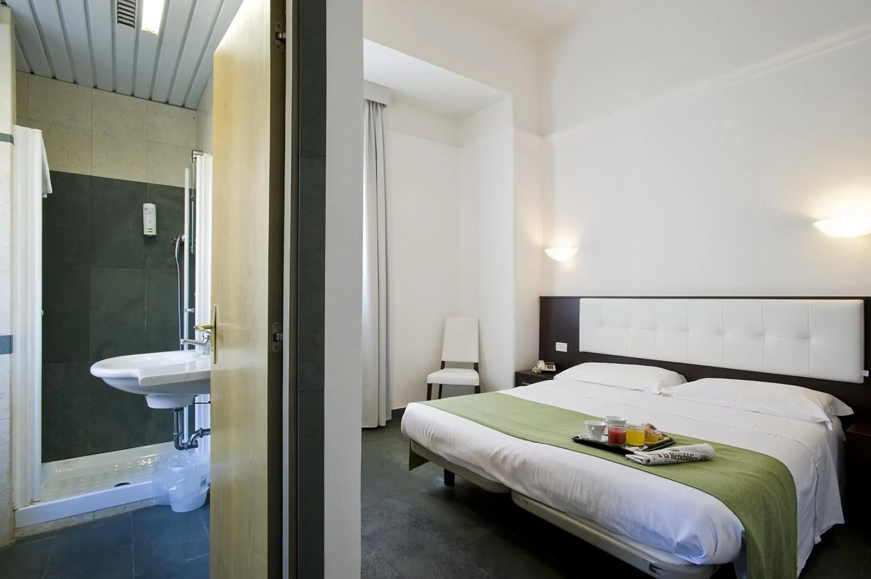 Photo of the whole room, Bathroom in Dipendenza Hotel Bellavista