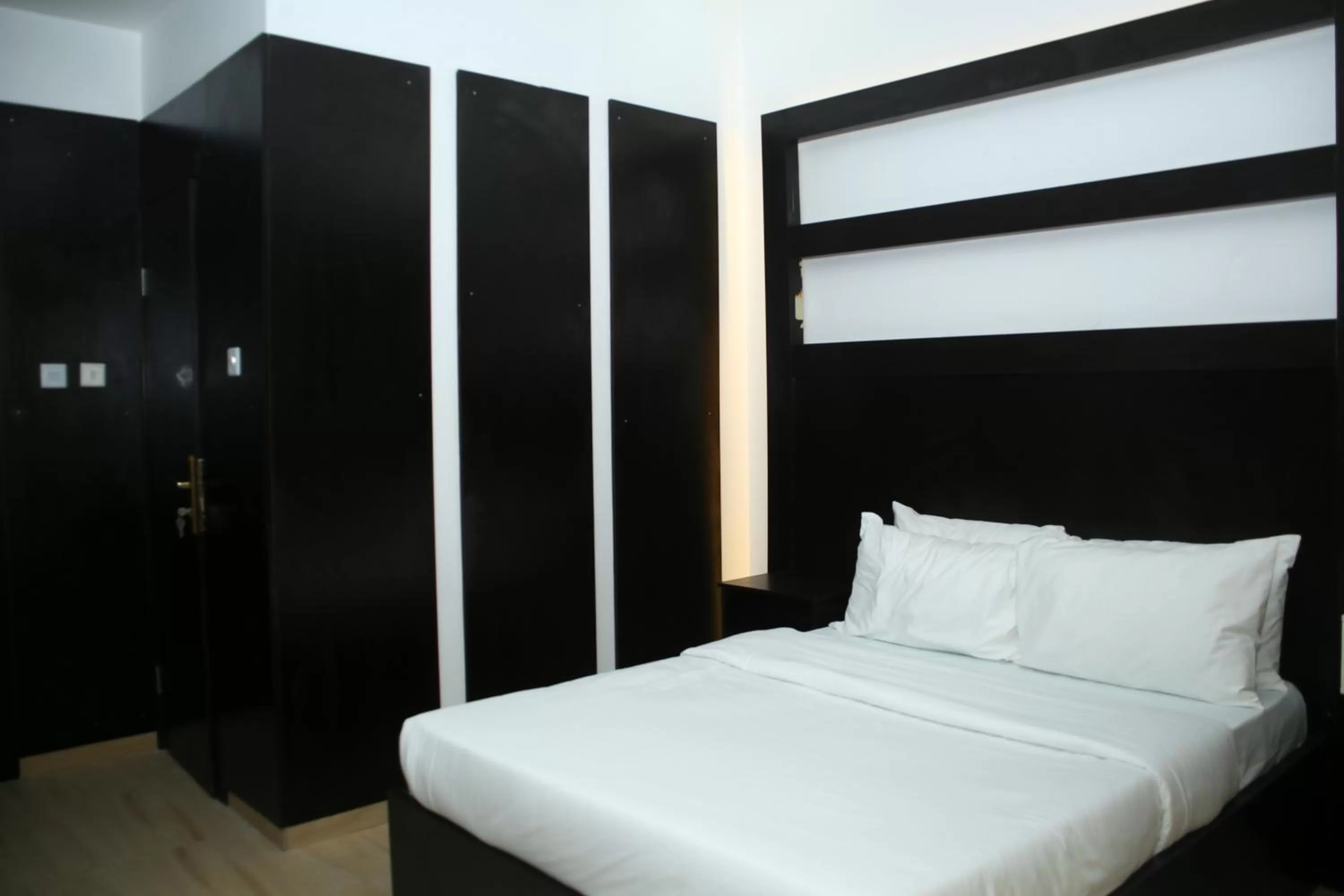 Bed in Hotel Capitol