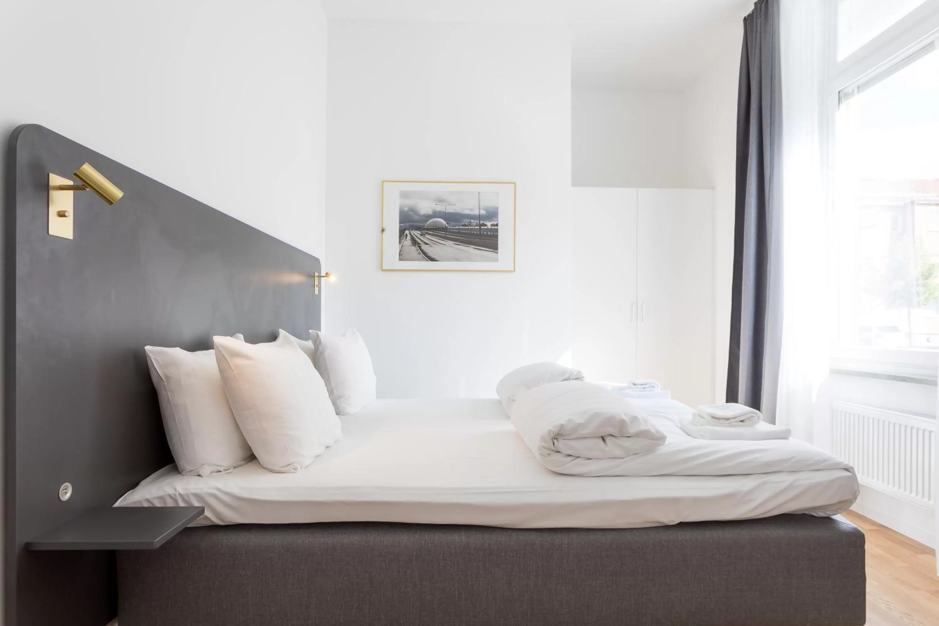Bedroom, Bed in ApartDirect Sundbyberg