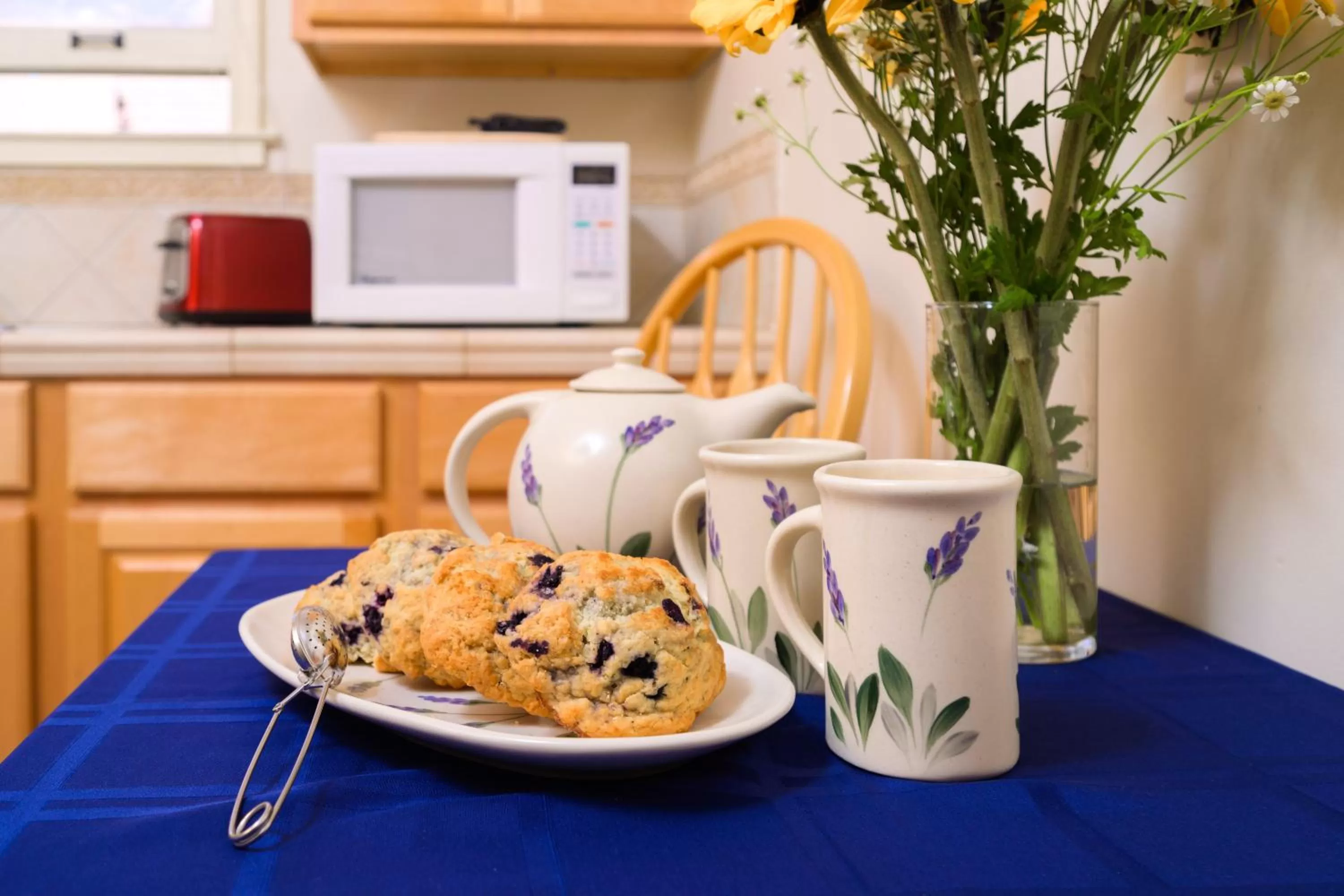 Kitchen or kitchenette in Marina Motel