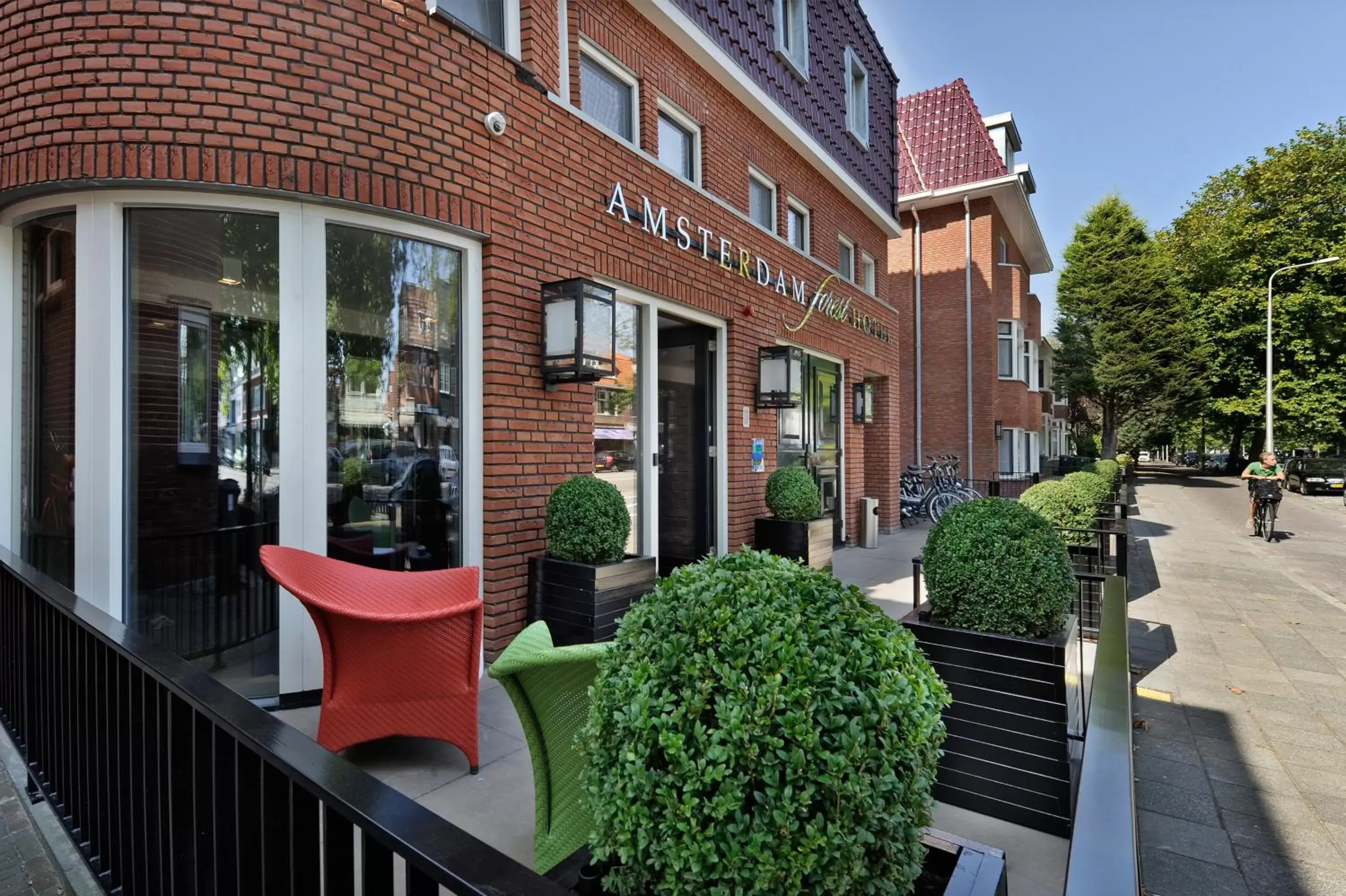 Facade/entrance in Amsterdam Forest Hotel
