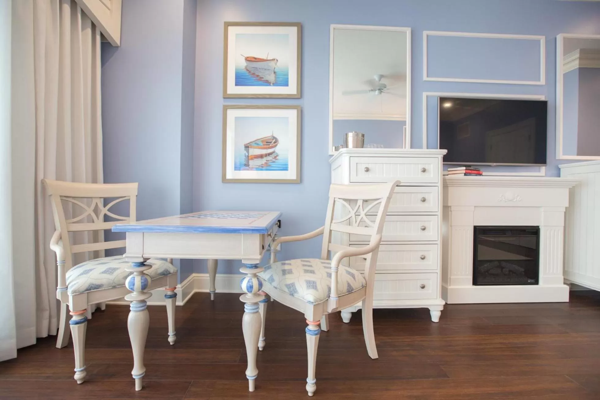 Seating area in The Beach Club at Charleston Harbor Resort and Marina