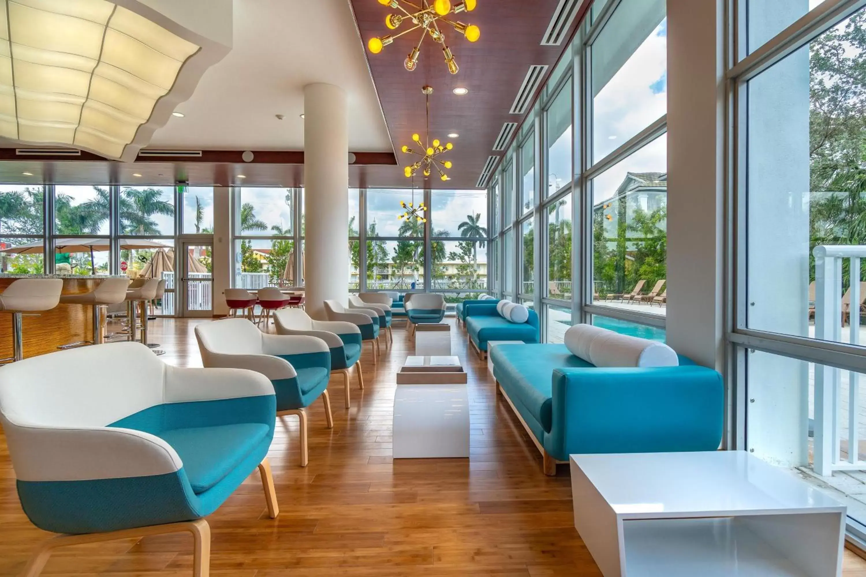 Lobby or reception, Lounge/Bar in Maritime Hotel Fort Lauderdale Cruise Port