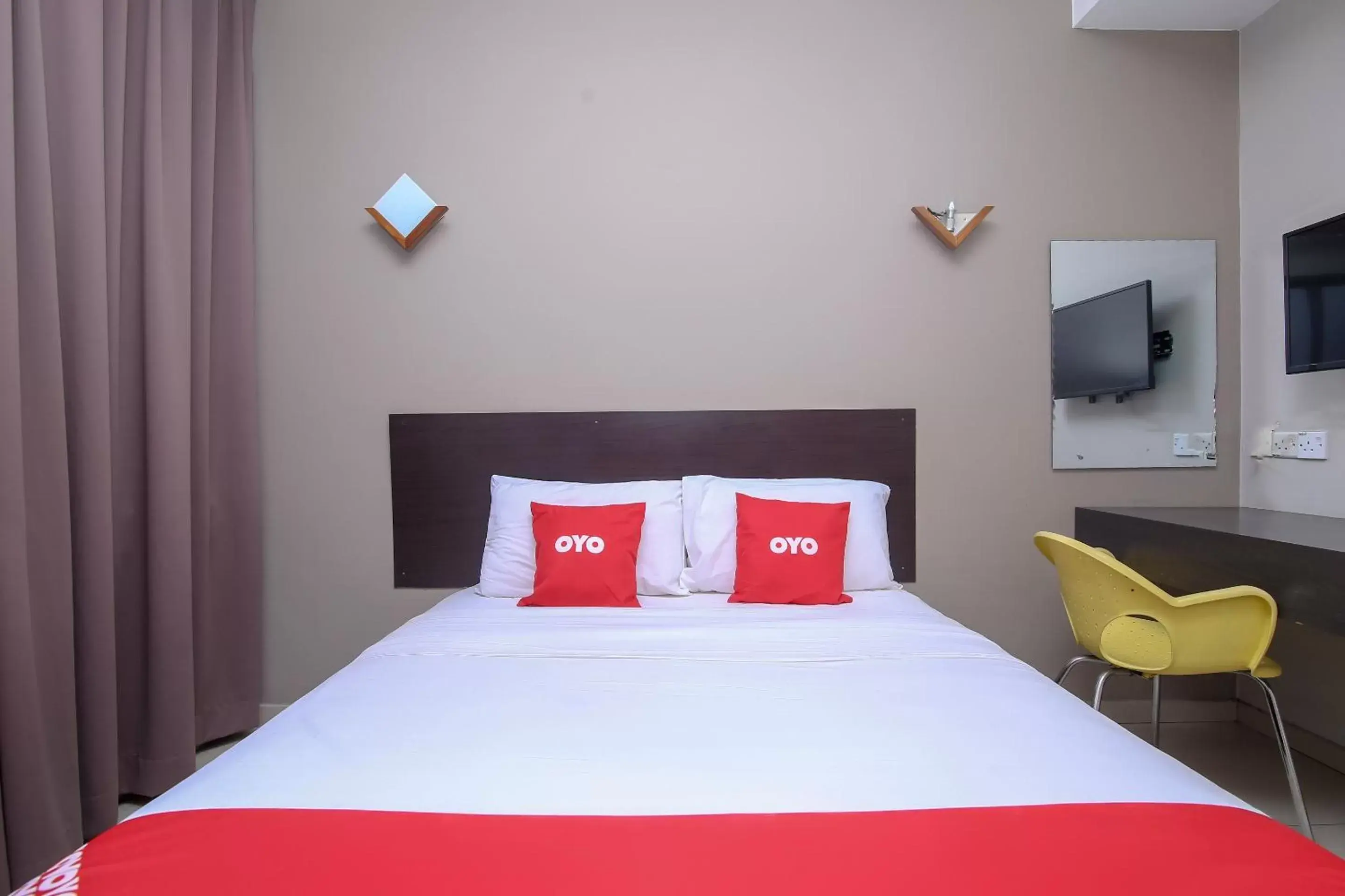 Bedroom, Bed in OYO 89959 Nice Stay Three Six Five Services