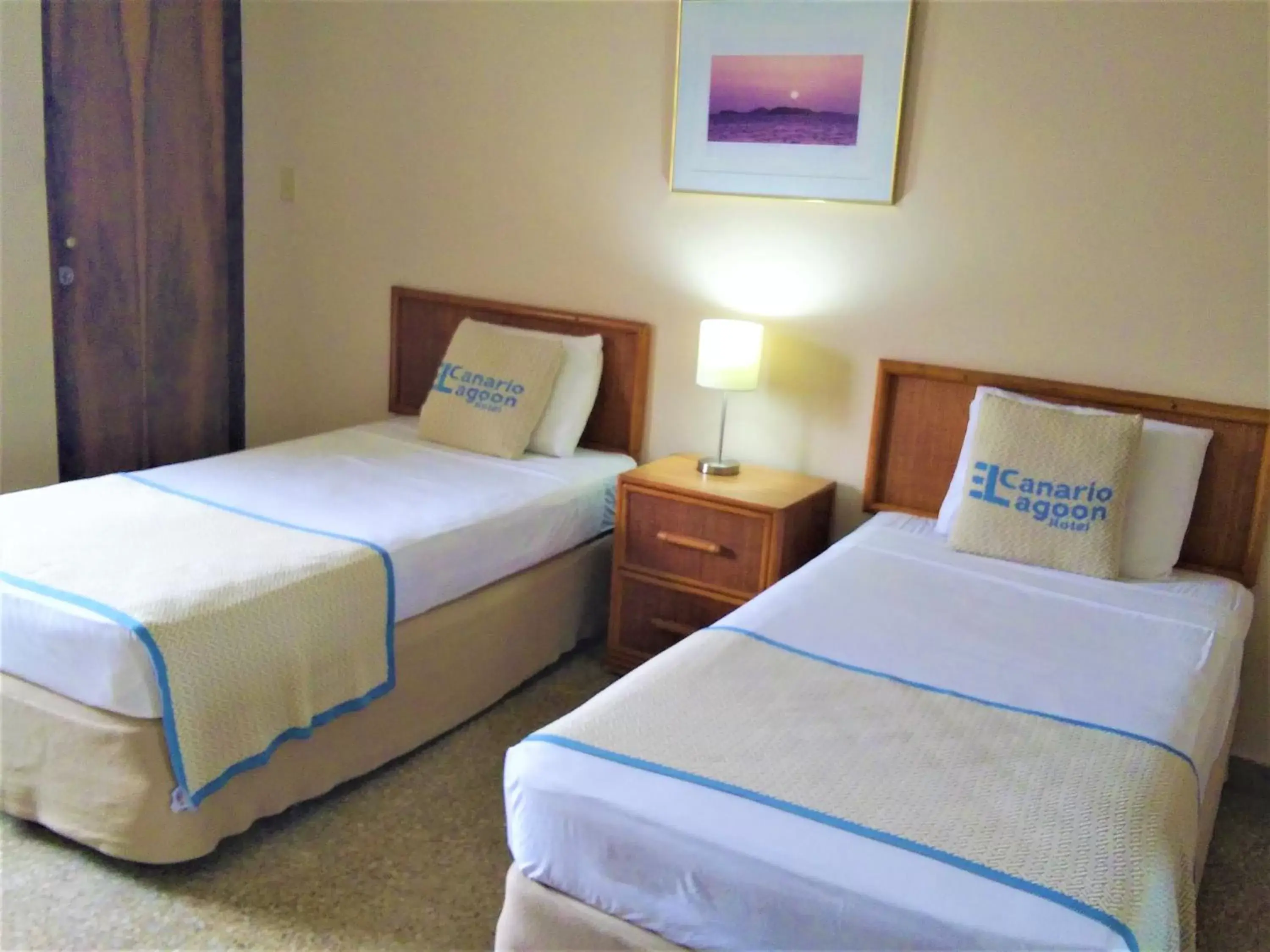 Bedroom, Bed in Canario Lagoon Hotel