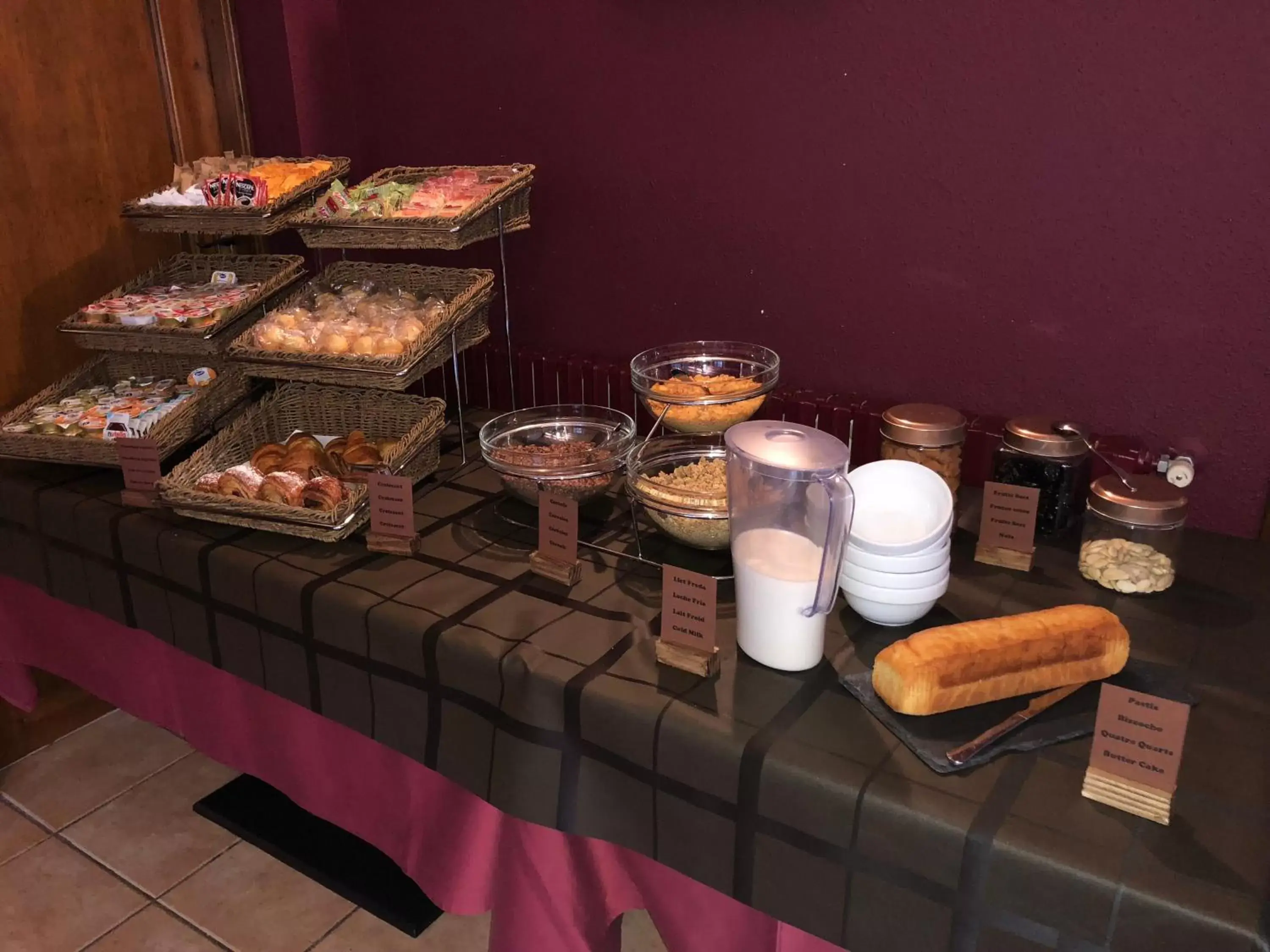 Buffet breakfast in Hotel L’Ermita B&B Buffet breakfast in Hotel L’Ermita B&B