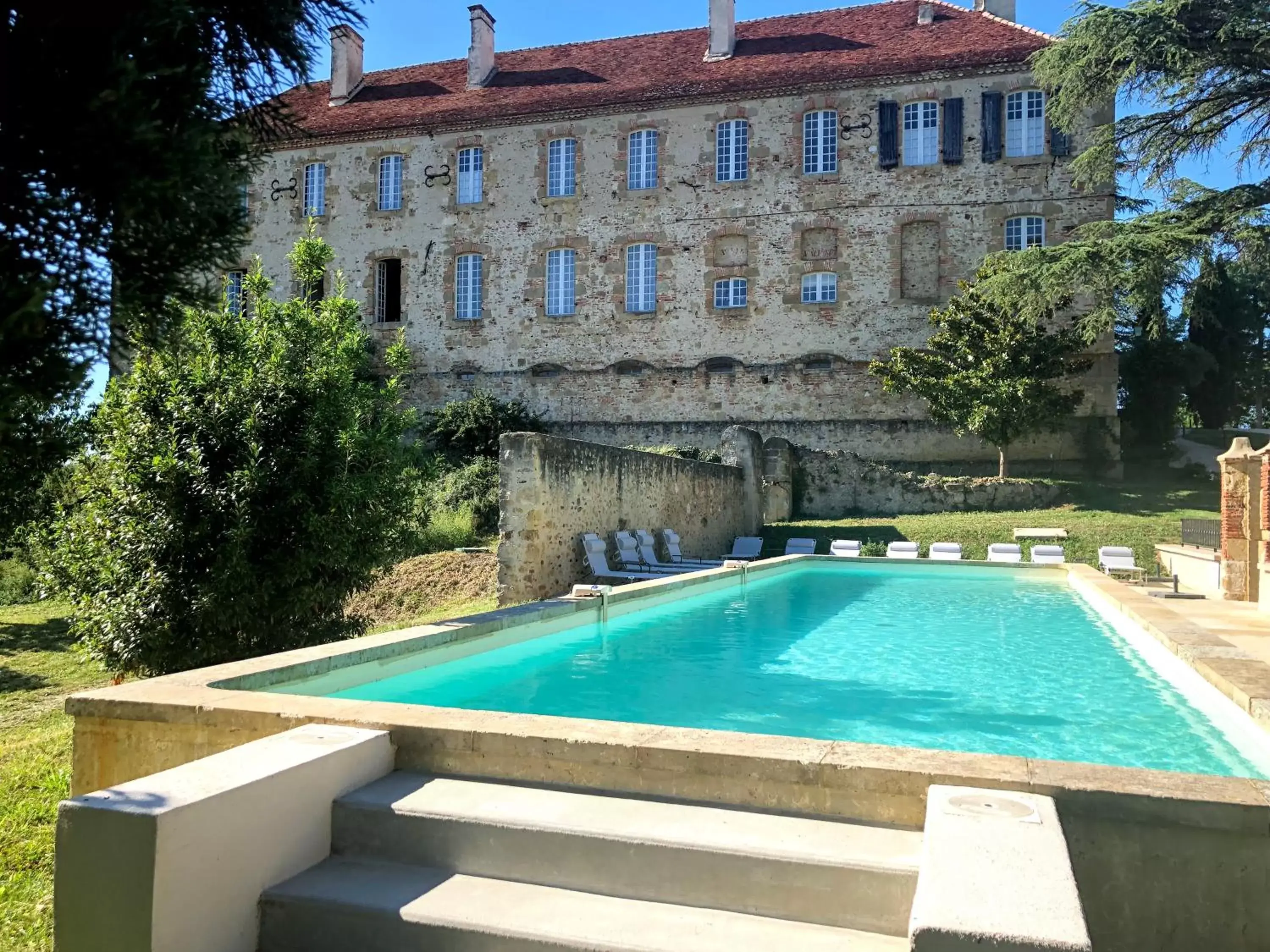 Property building, Swimming Pool in Le Monastère de Saint Mont Hôtel & Spa