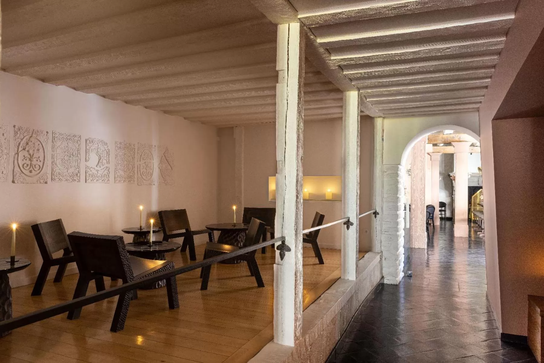 Lounge or bar in Carmel 1643