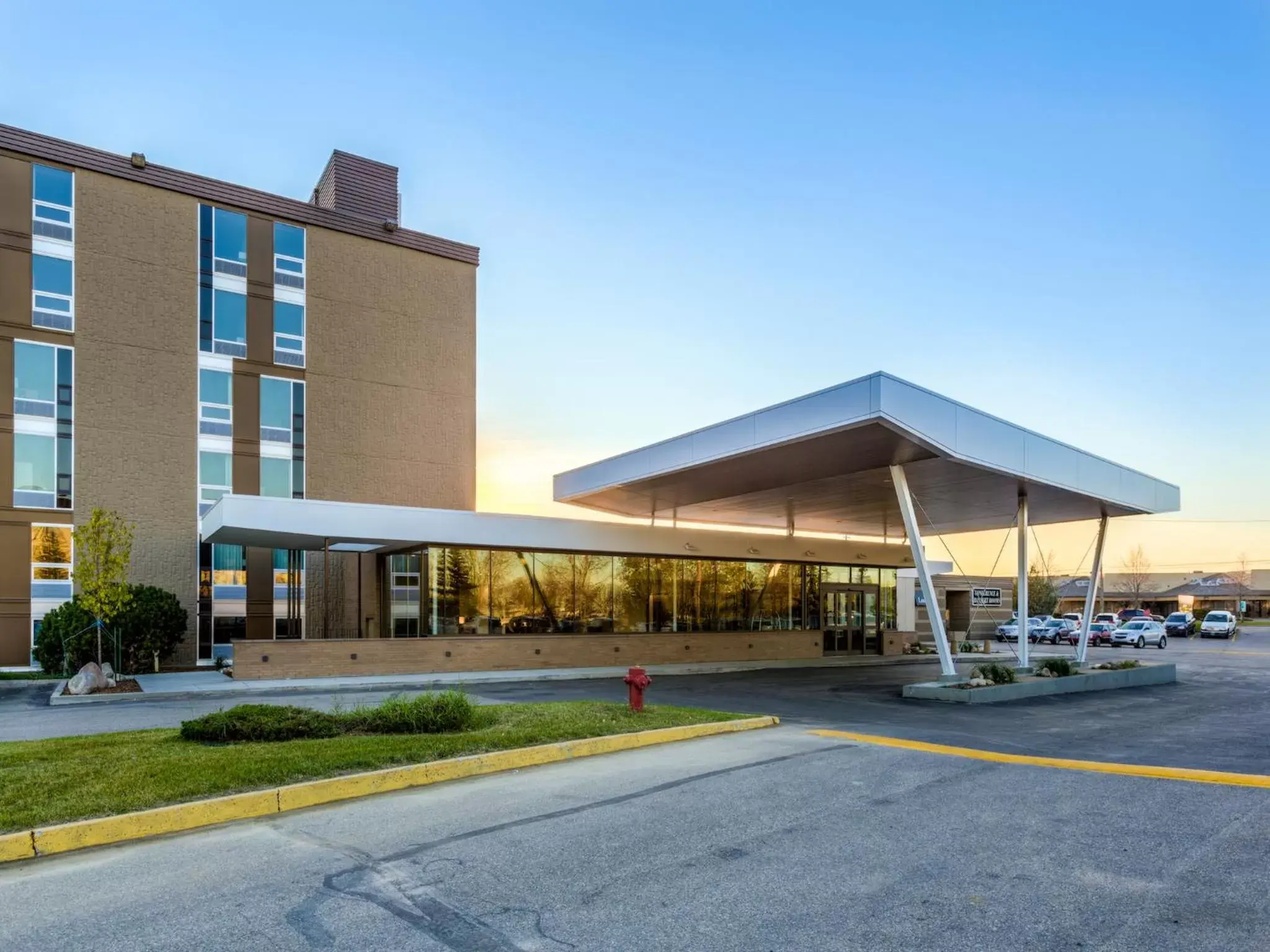 Property Building in Heritage Inn Hotel & Convention Centre - Saskatoon