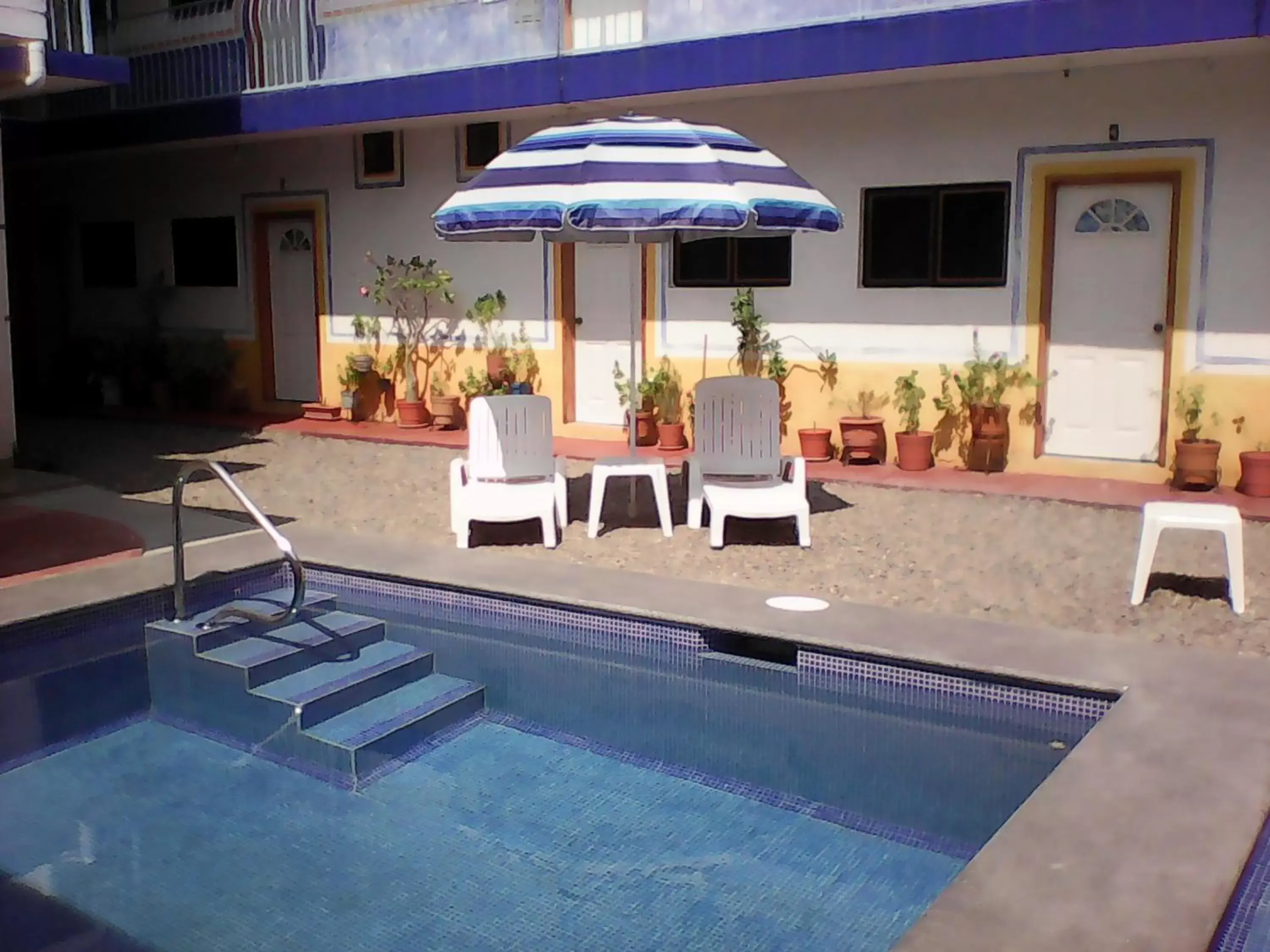 Swimming Pool in Hotel Sarabi