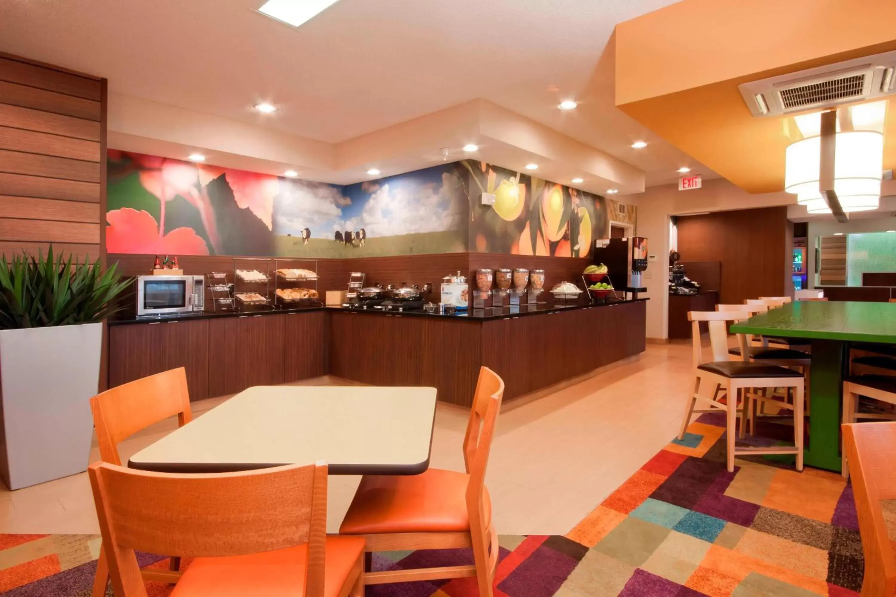 Breakfast, Restaurant/Places to Eat in Fairfield Inn Philadelphia Airport