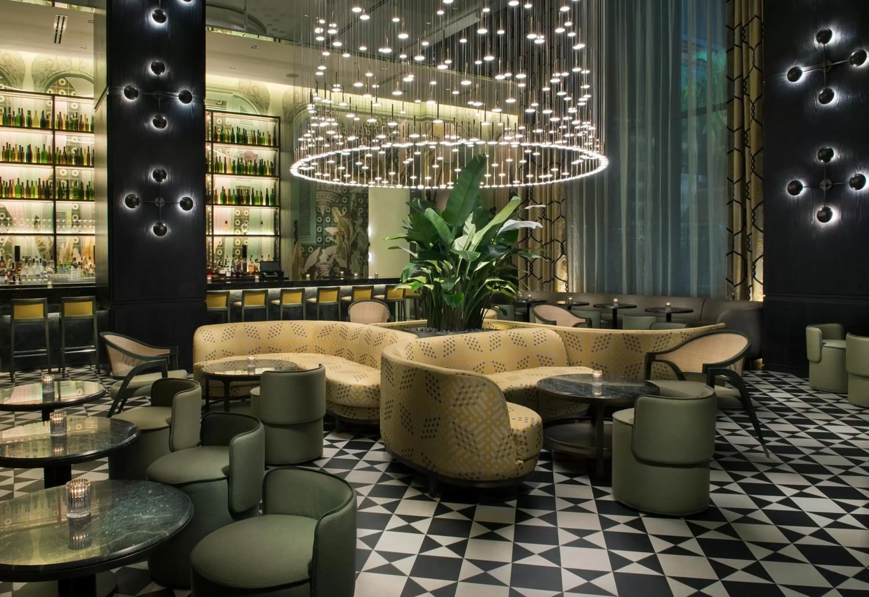 Lounge or bar, Lounge/Bar in SLS LUX Brickell