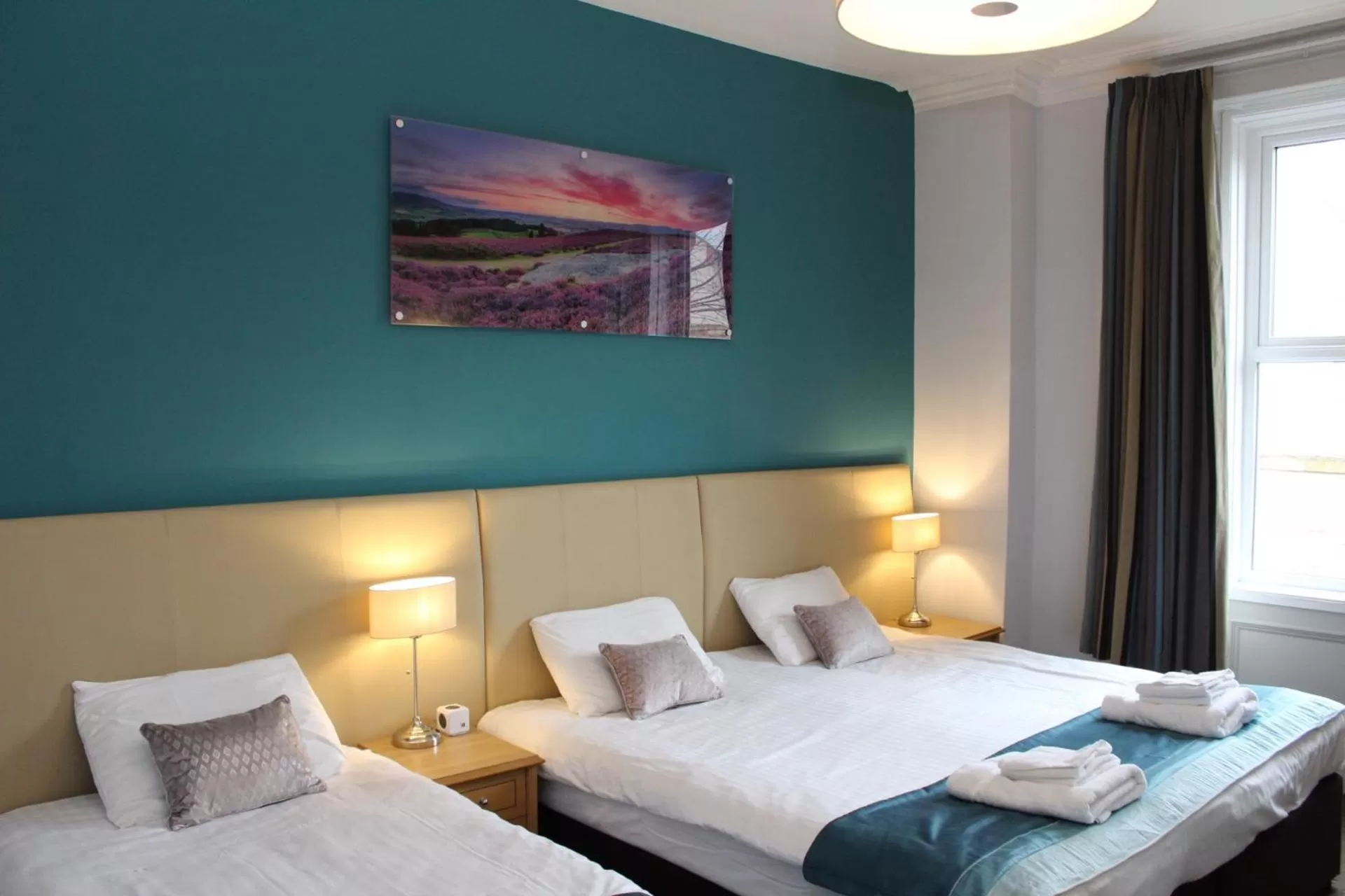 Photo of the whole room, Bed in Coquetvale Hotel