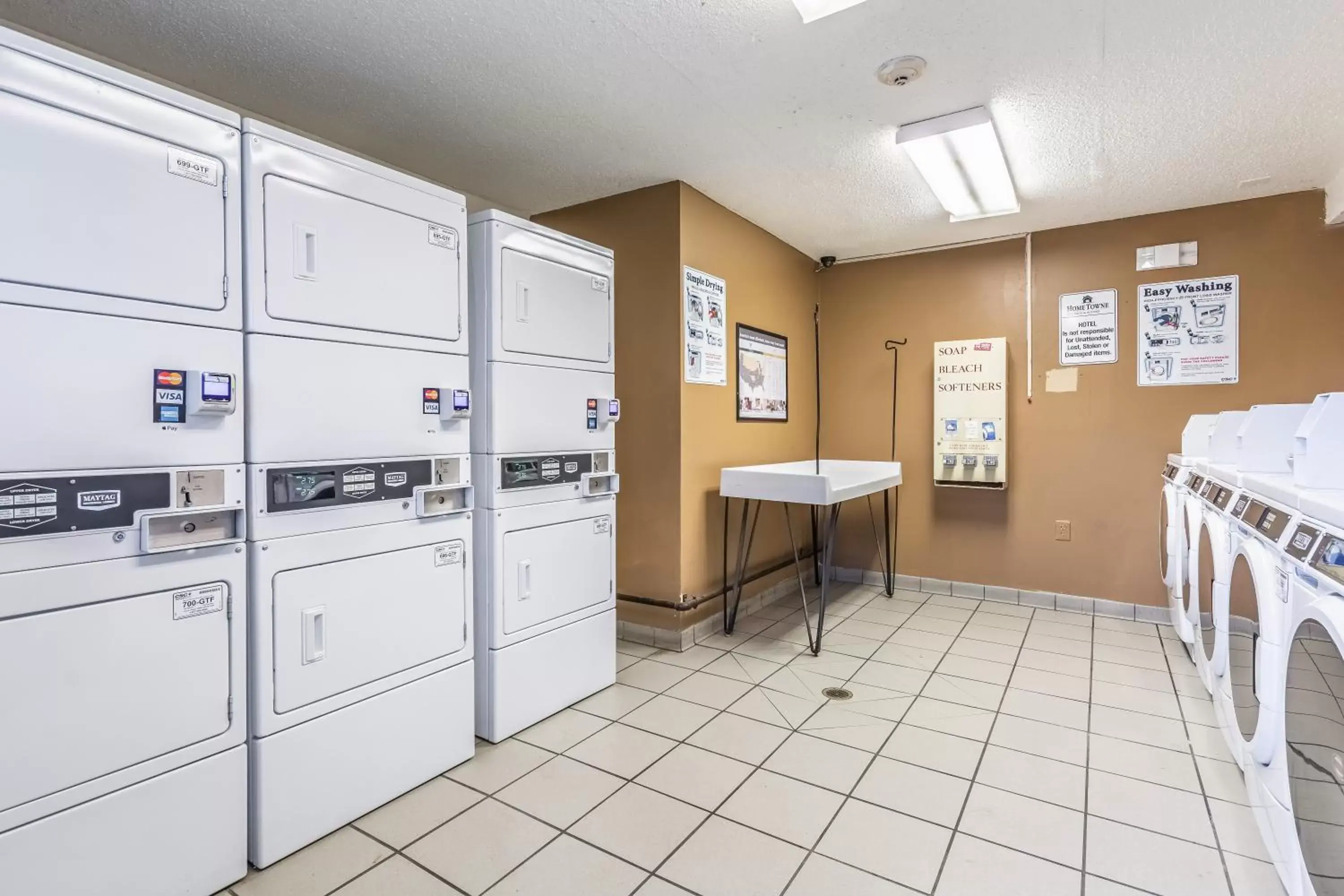 Other, Kitchen/Kitchenette in HomeTowne Studios by Red Roof Louisville