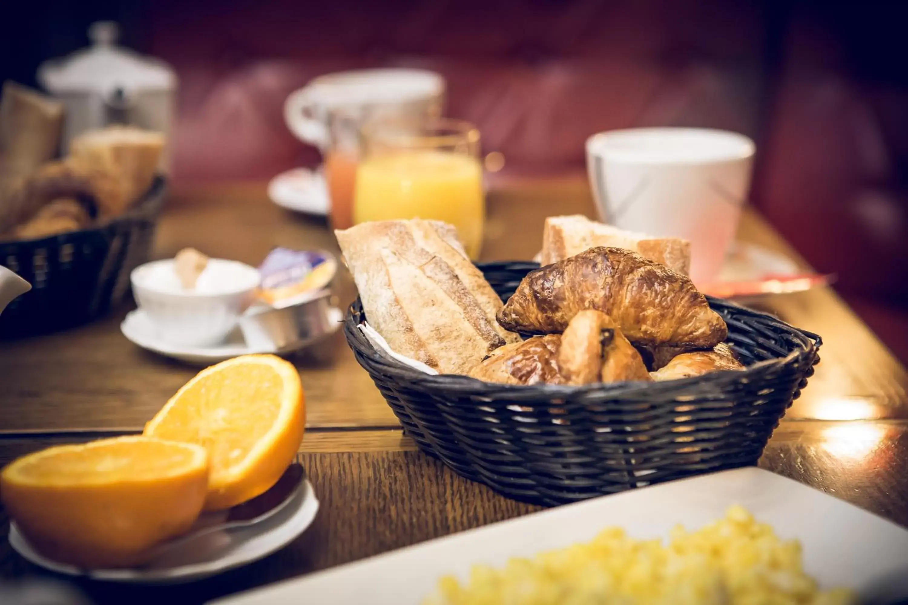 Breakfast in Hotel De La Paix