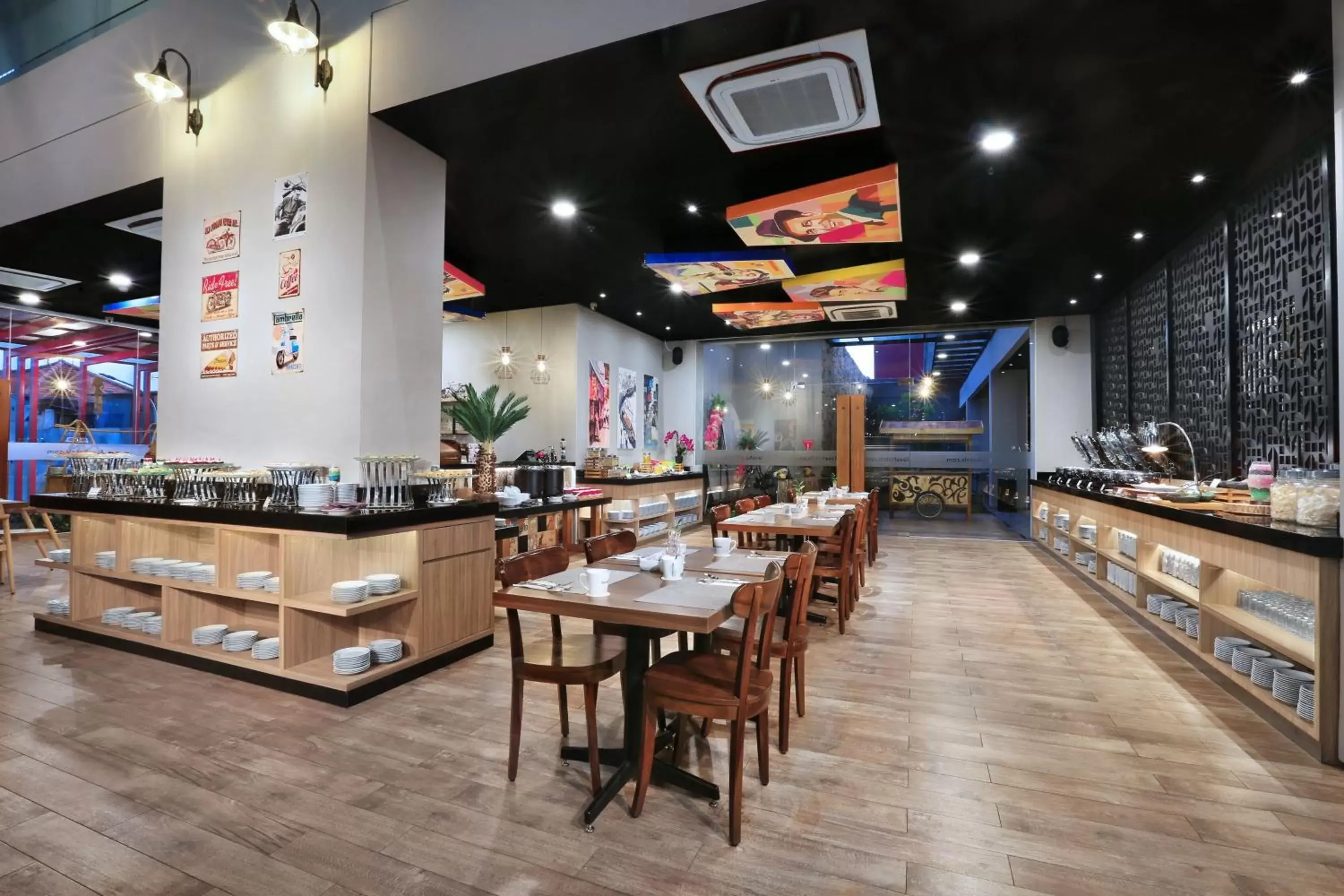 Restaurant/places to eat in favehotel Sidoarjo Restaurant/places to eat in favehotel Sidoarjo