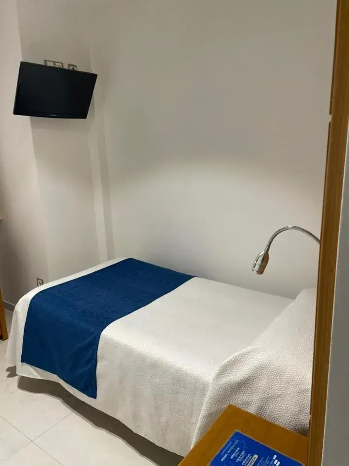 Single Room in Hotel Tio Pepe Single Room in Hotel Tio Pepe
