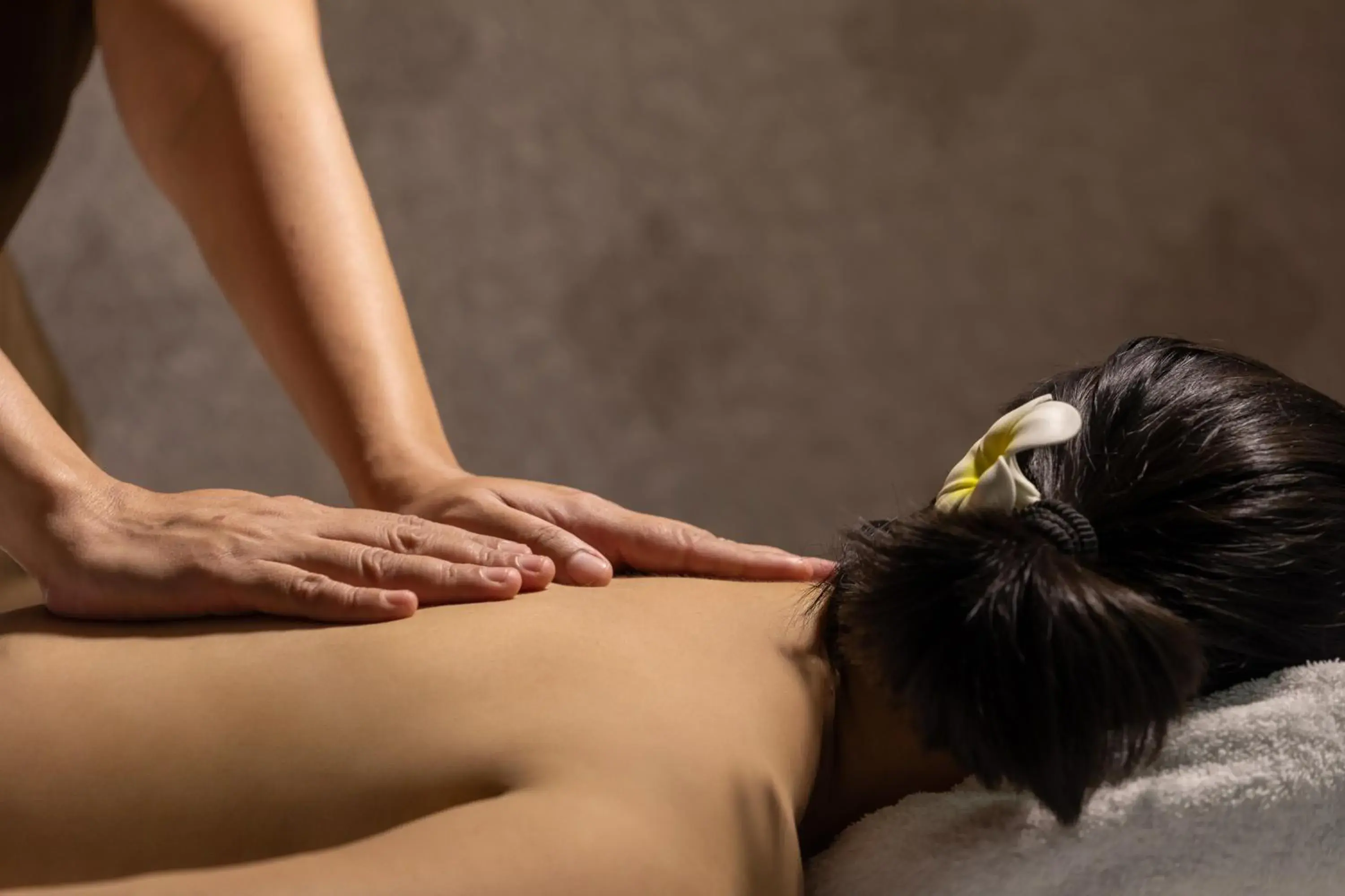 Massage in Best Western Green Hill Hotel