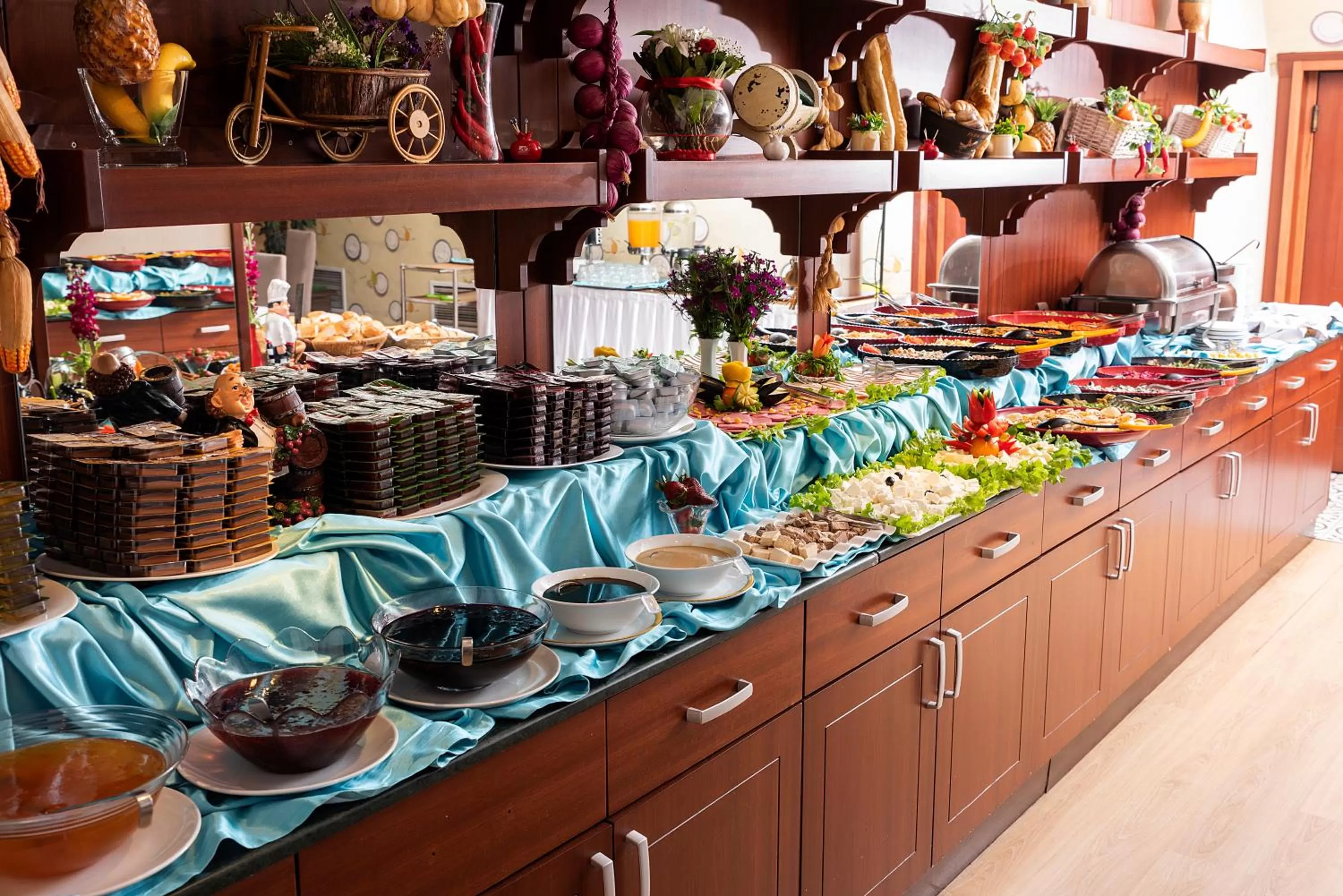 Food and drinks in Viva Deluxe Hotel