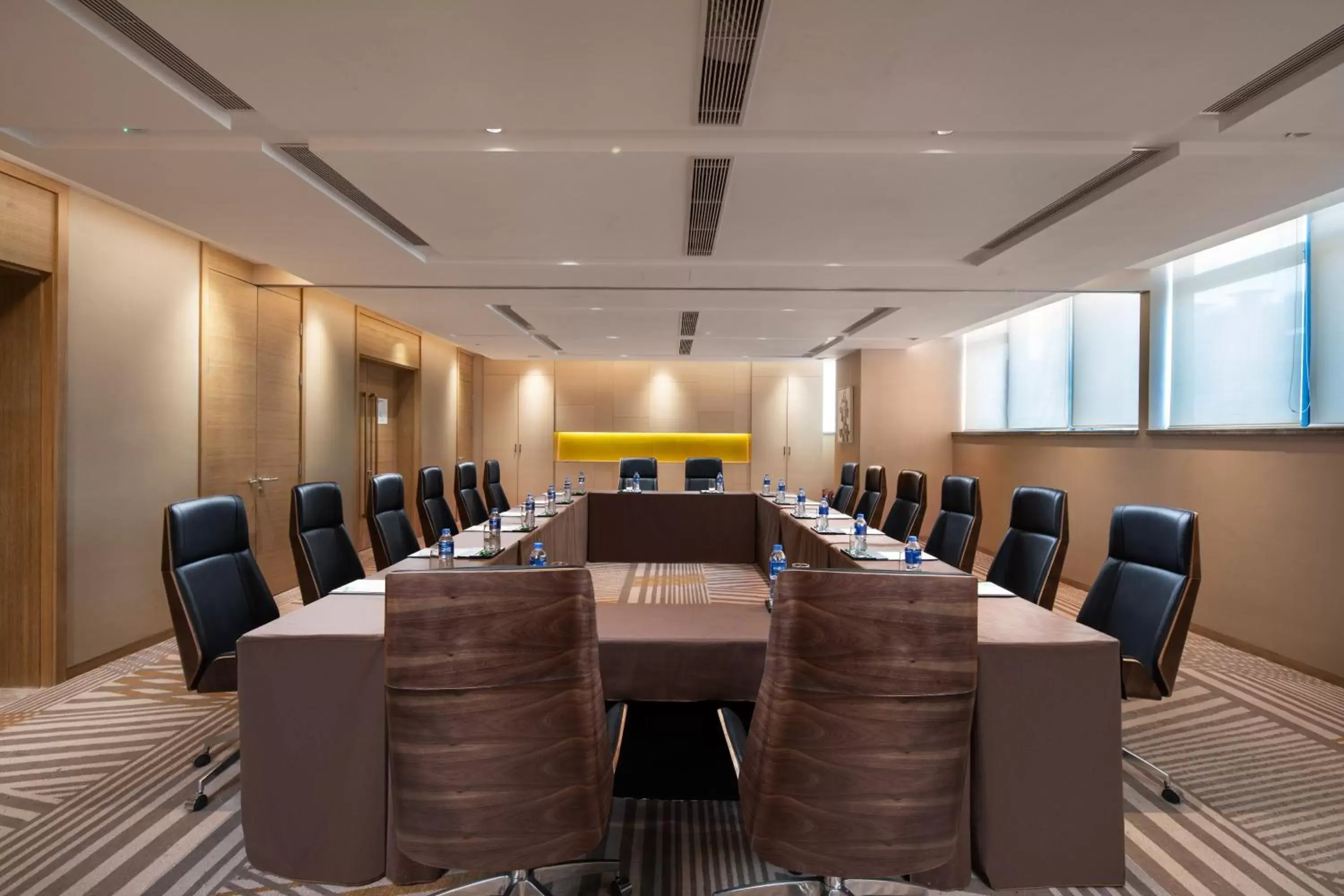 Meeting/conference room in Holiday Inn & Suites Lanzhou Center, an IHG Hotel