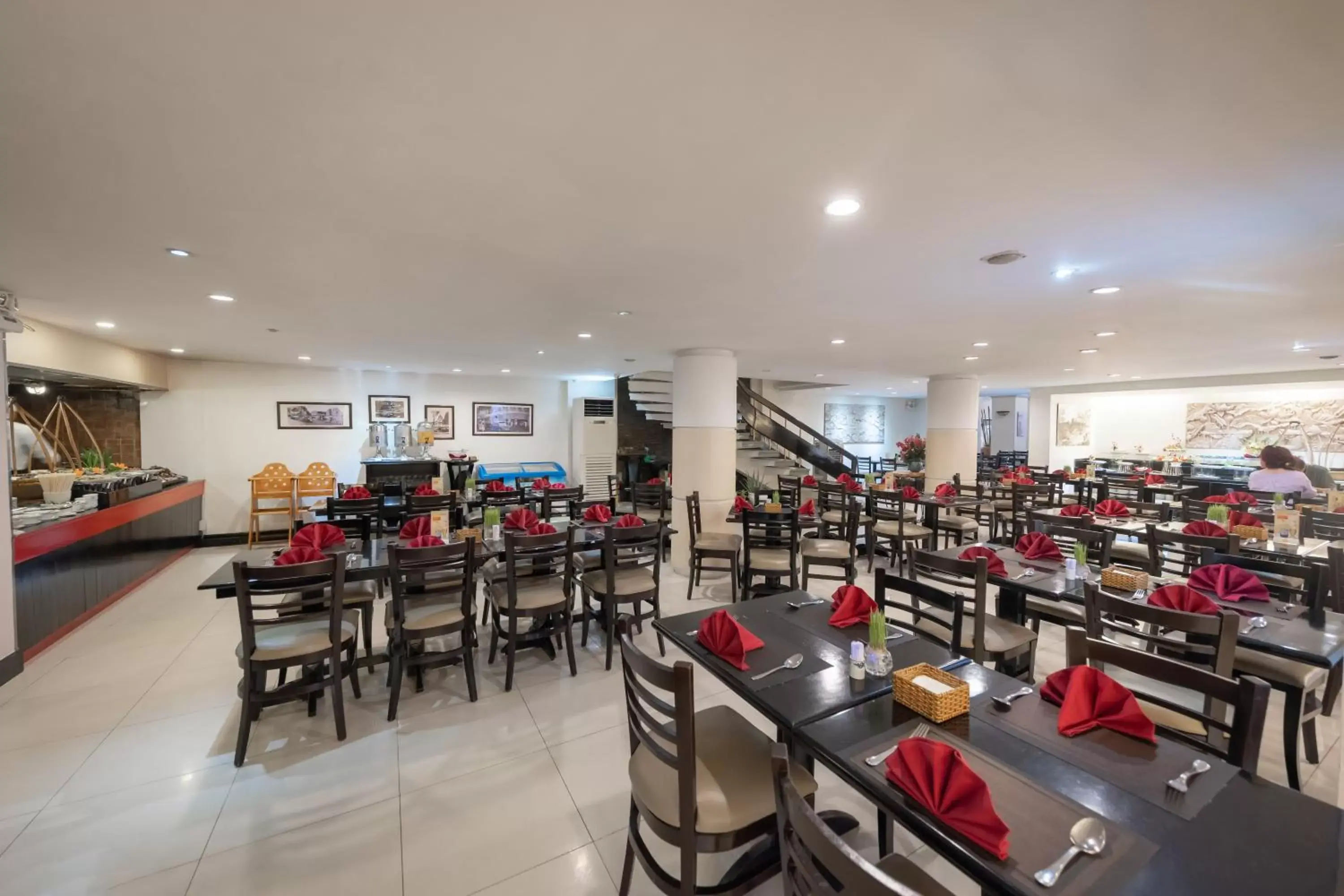 Restaurant/Places to Eat in Bong Sen Hotel Saigon