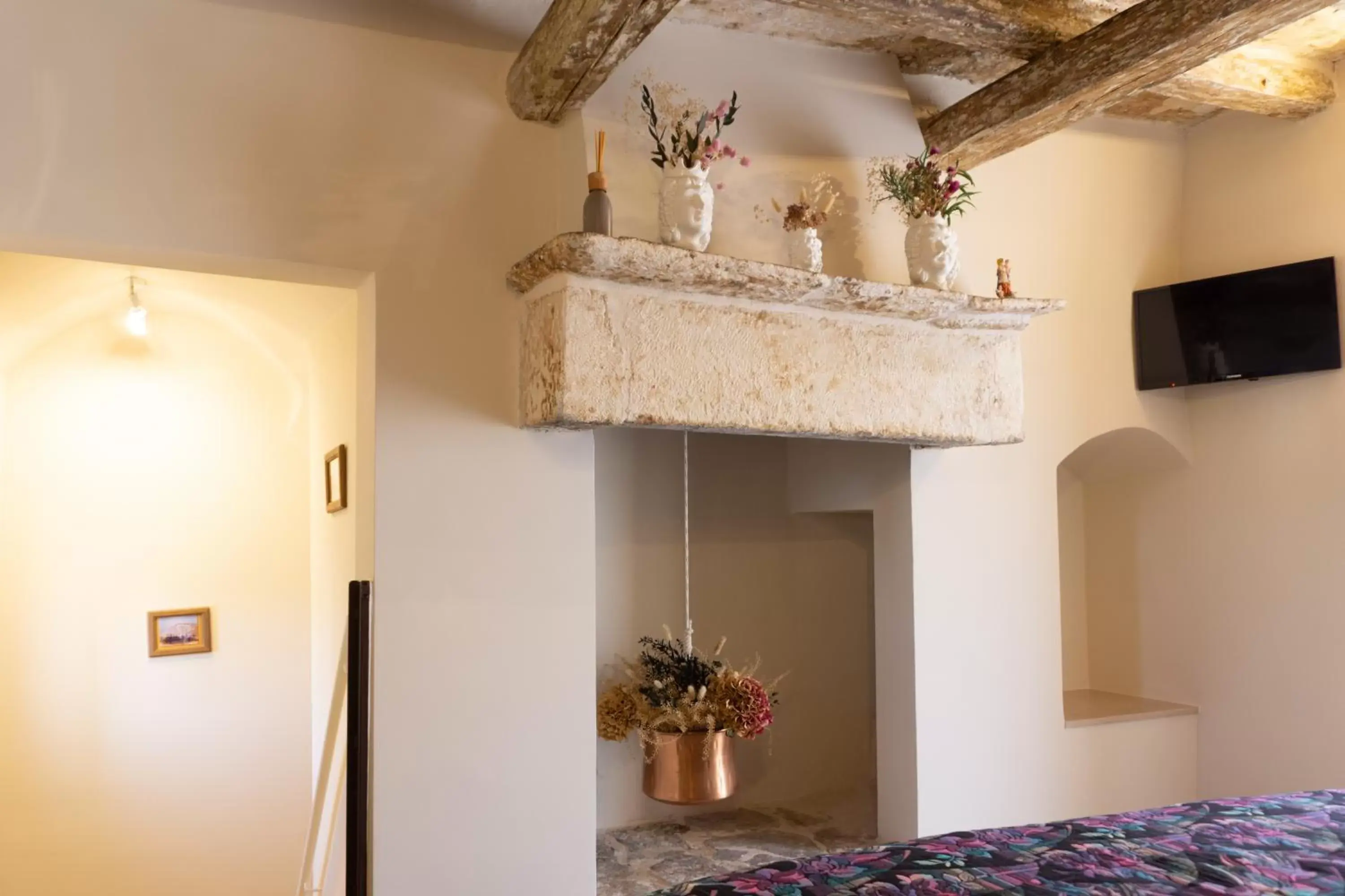 TV/Entertainment Center in La Traversa B&B