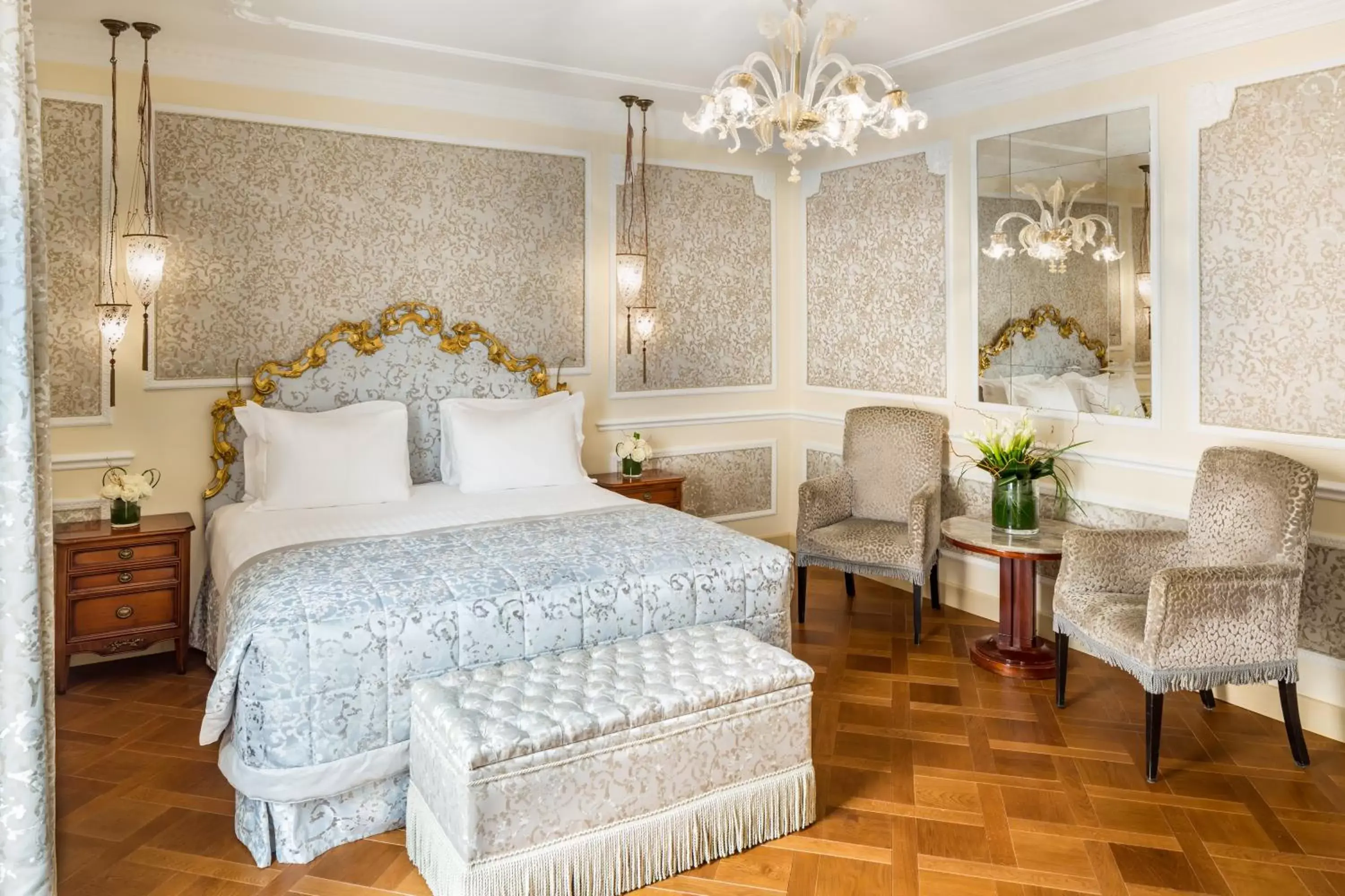 Photo of the whole room, Bed in Baglioni Hotel Luna - The Leading Hotels of the World