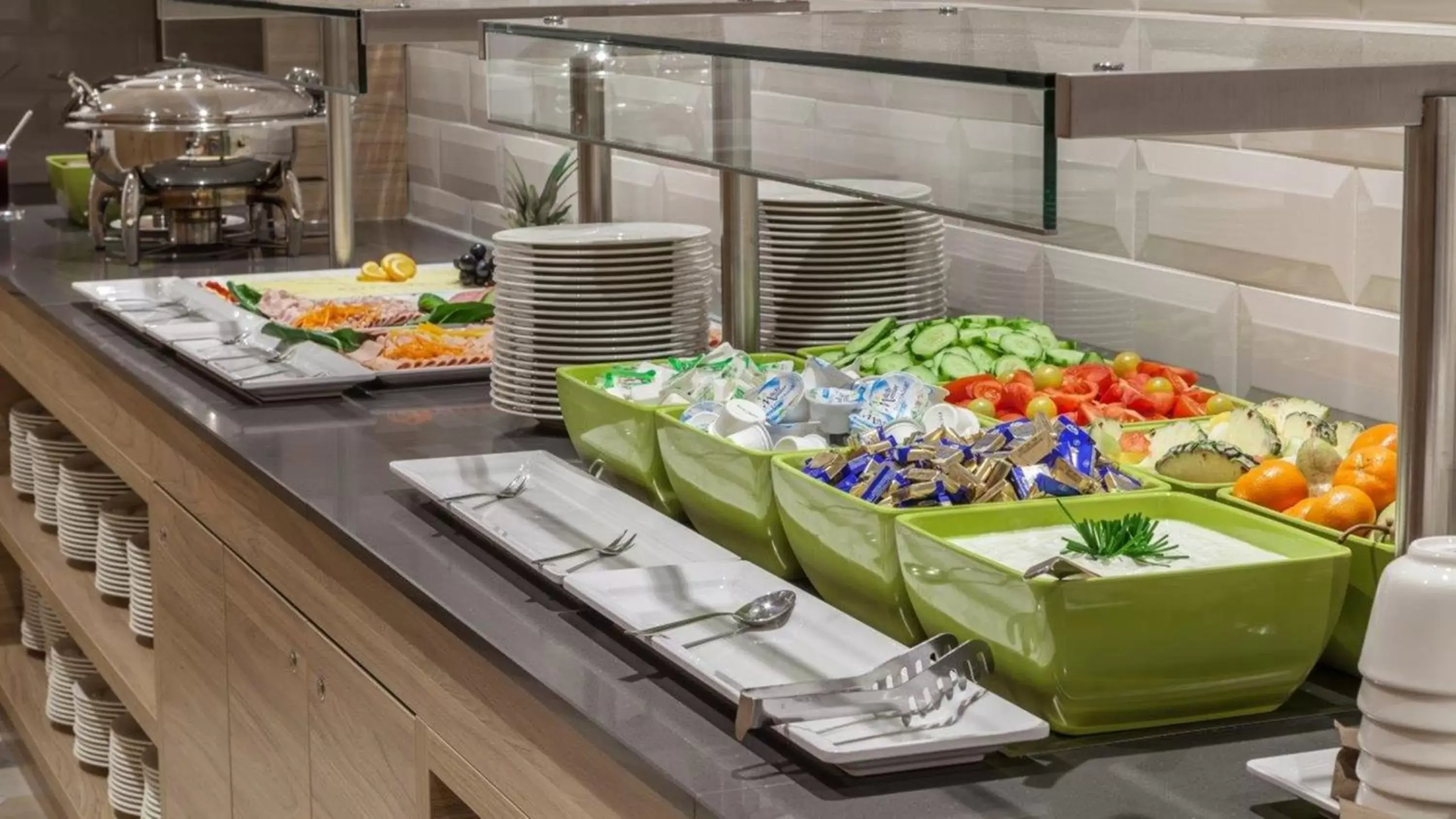 Breakfast, Food in Holiday Inn Express - Wuppertal - Hauptbahnhof, an IHG Hotel