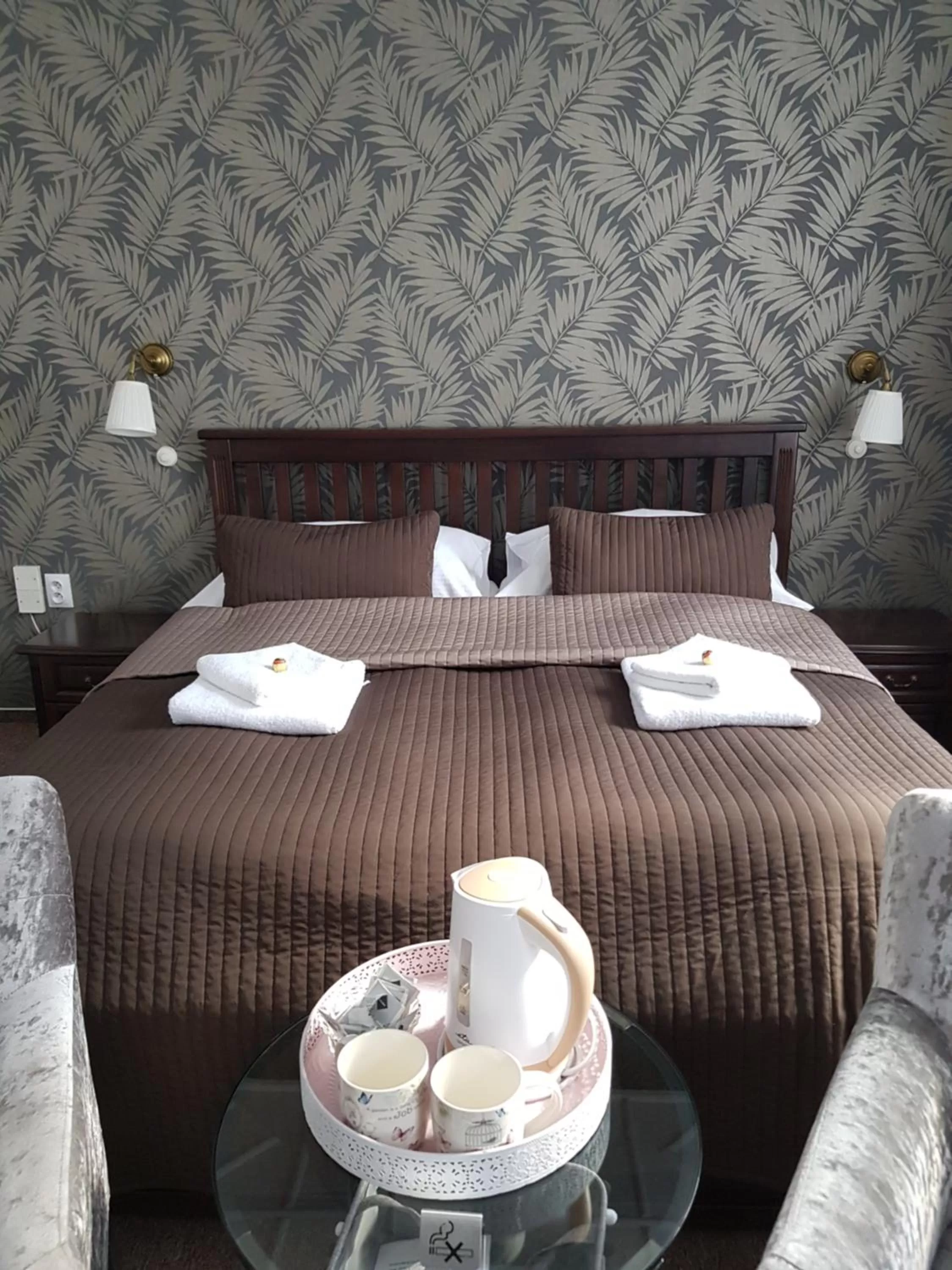 Bed in Hotel Amadeus