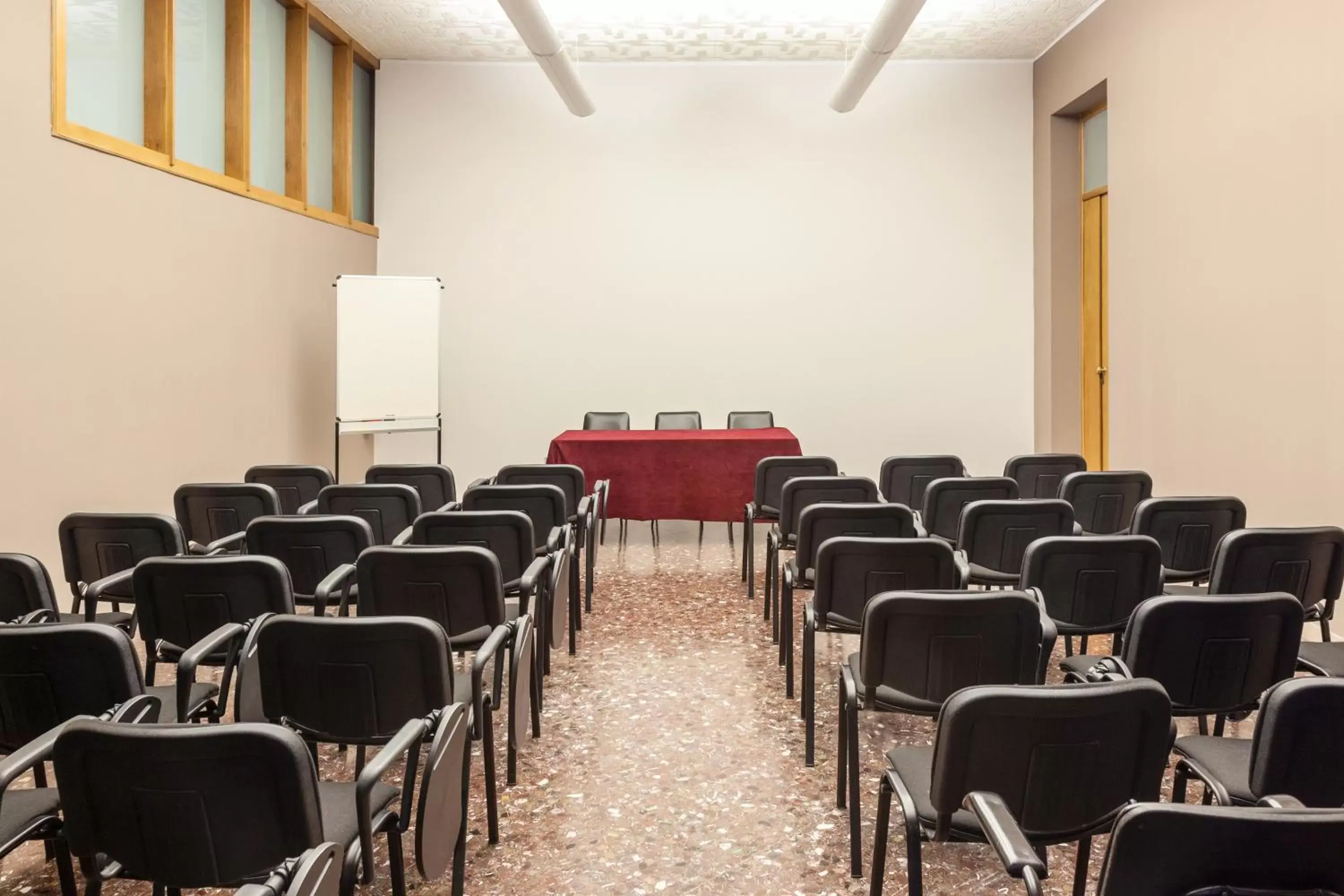 Meeting/conference room in ibis styles Trani