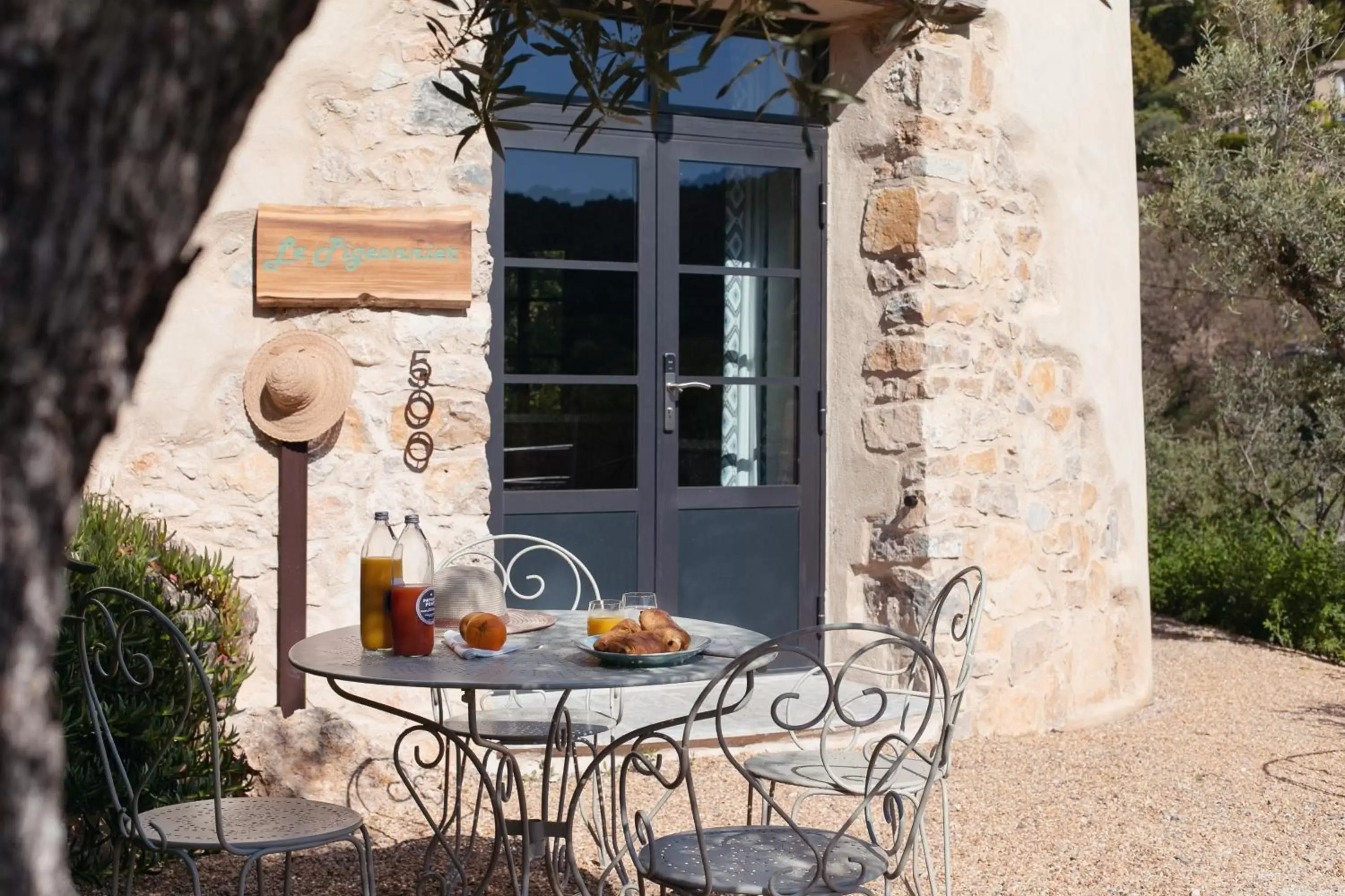 Patio in LOU CALEN