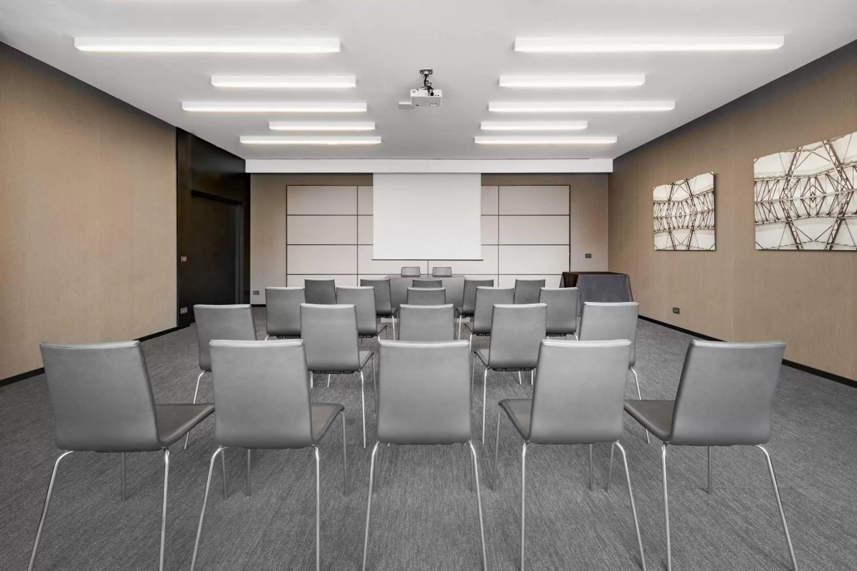 Meeting/conference room in AC Hotel Bologna by Marriott