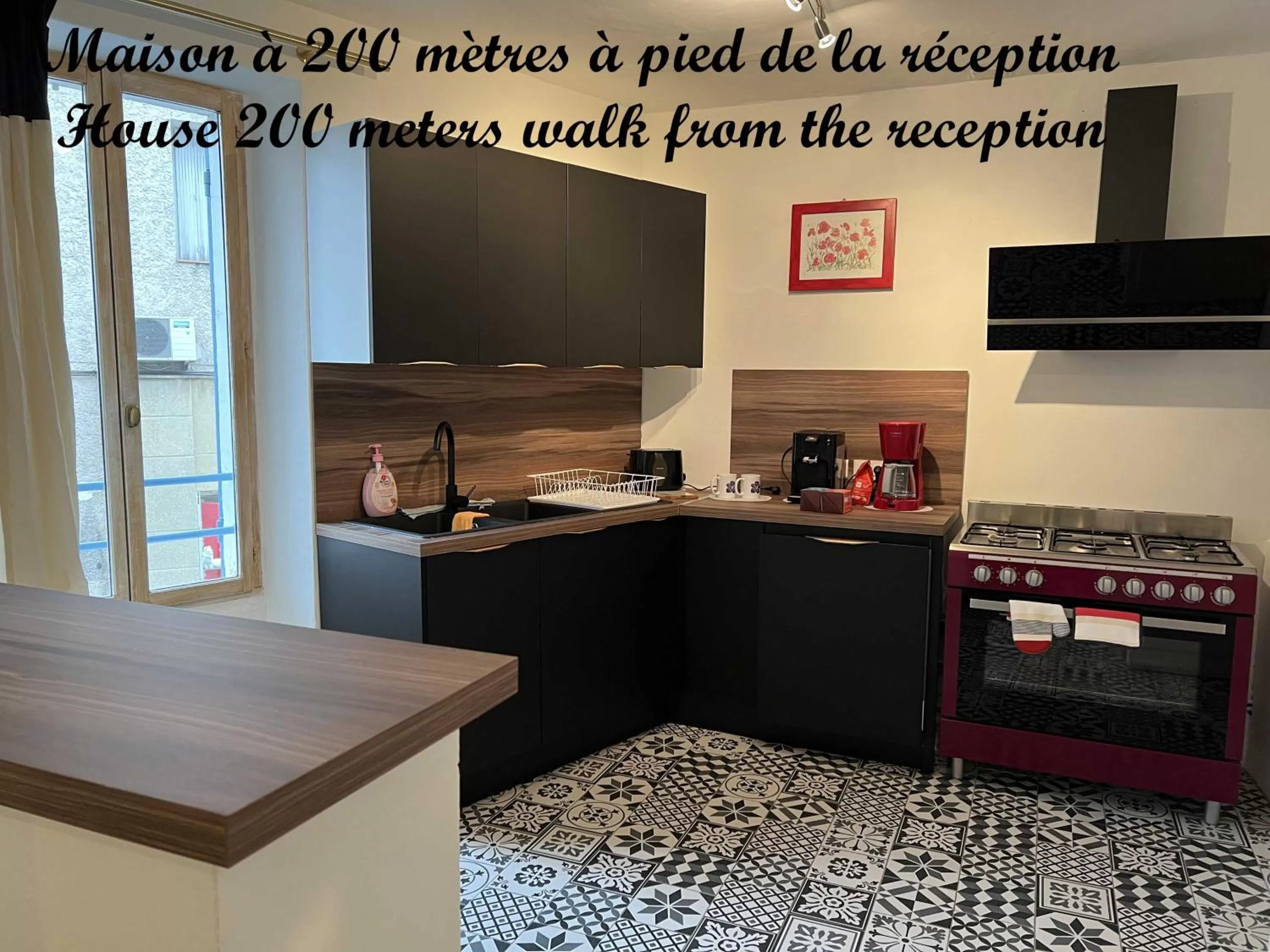 Kitchen or kitchenette in Le Clos Violette et Le 11 D'Aglaé - Hôtel de Charme Design de Luxe