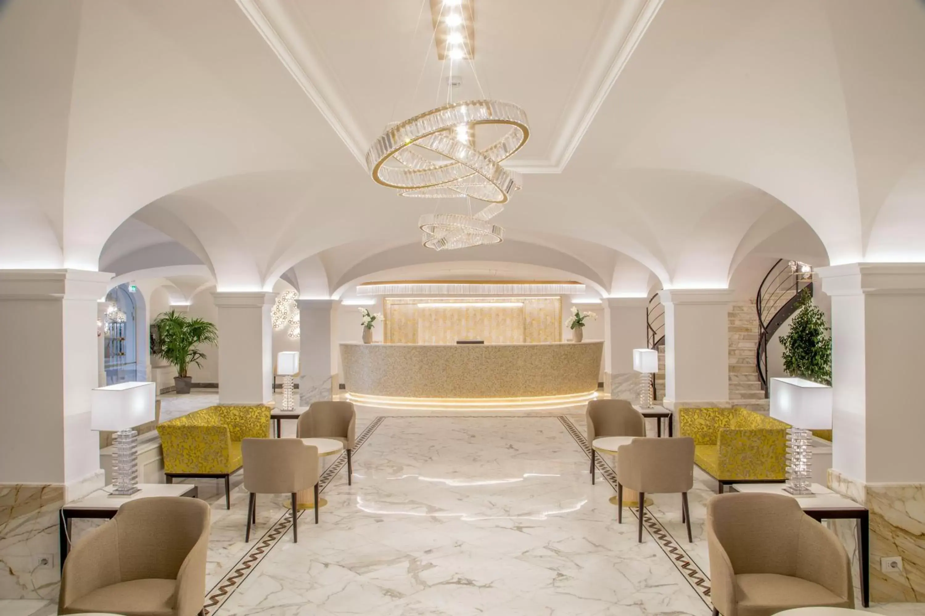 Lobby/Reception in Hotel Shangri-La Roma by OMNIA hotels