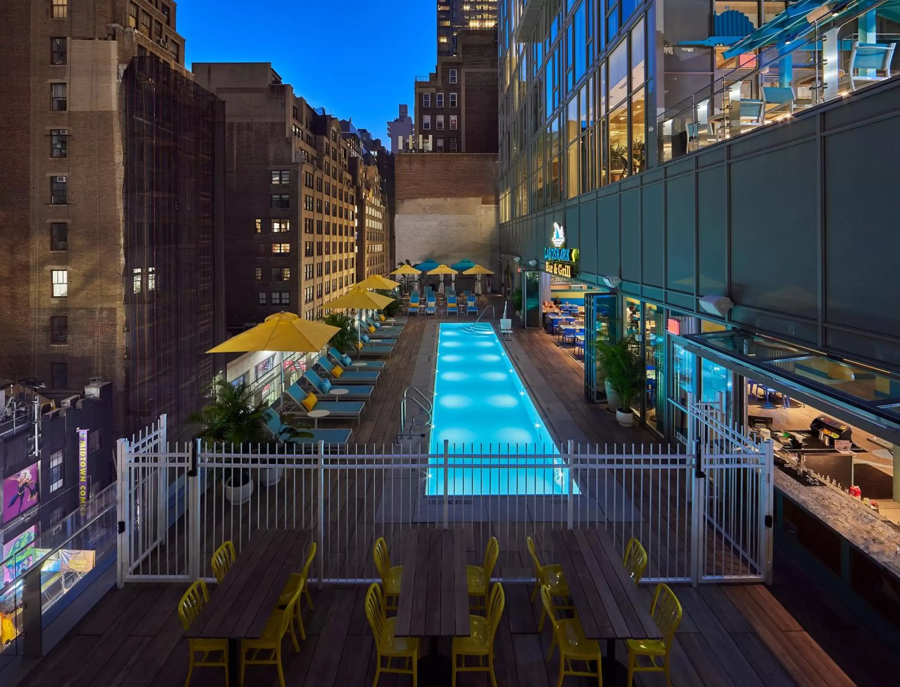 Restaurant/places to eat, Swimming Pool in Margaritaville Resort Times Square