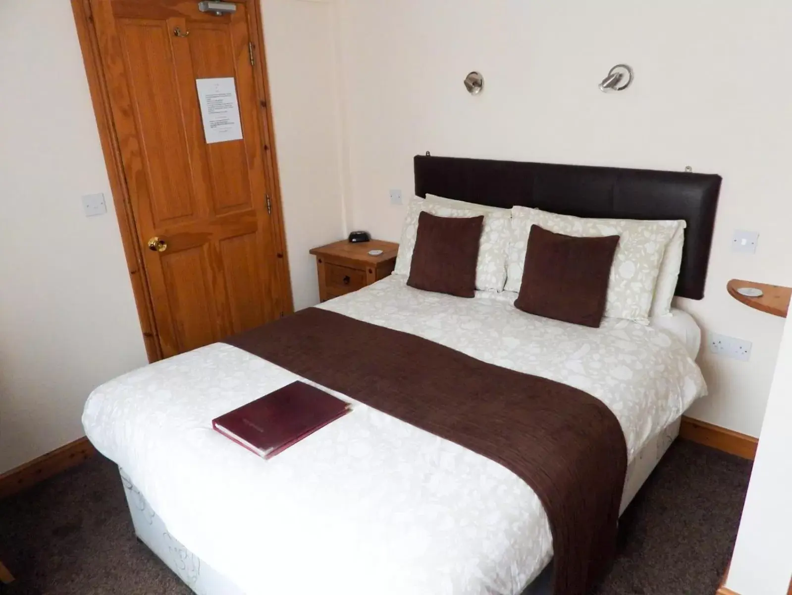 Standard Double Room - single occupancy in Crab pot cottage Standard Double Room - single occupancy in Crab pot cottage