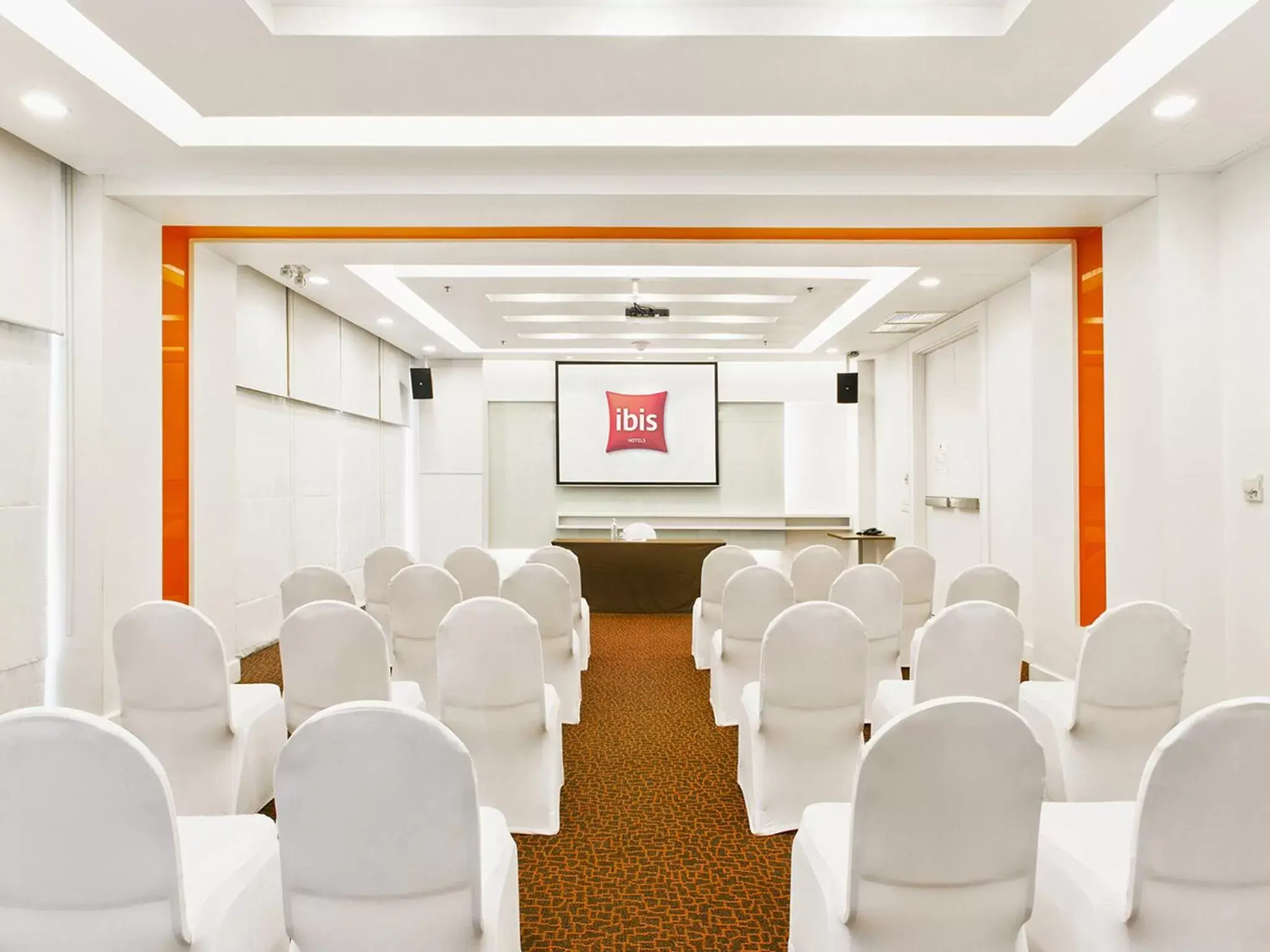 Meeting/conference room in Ibis Pattaya