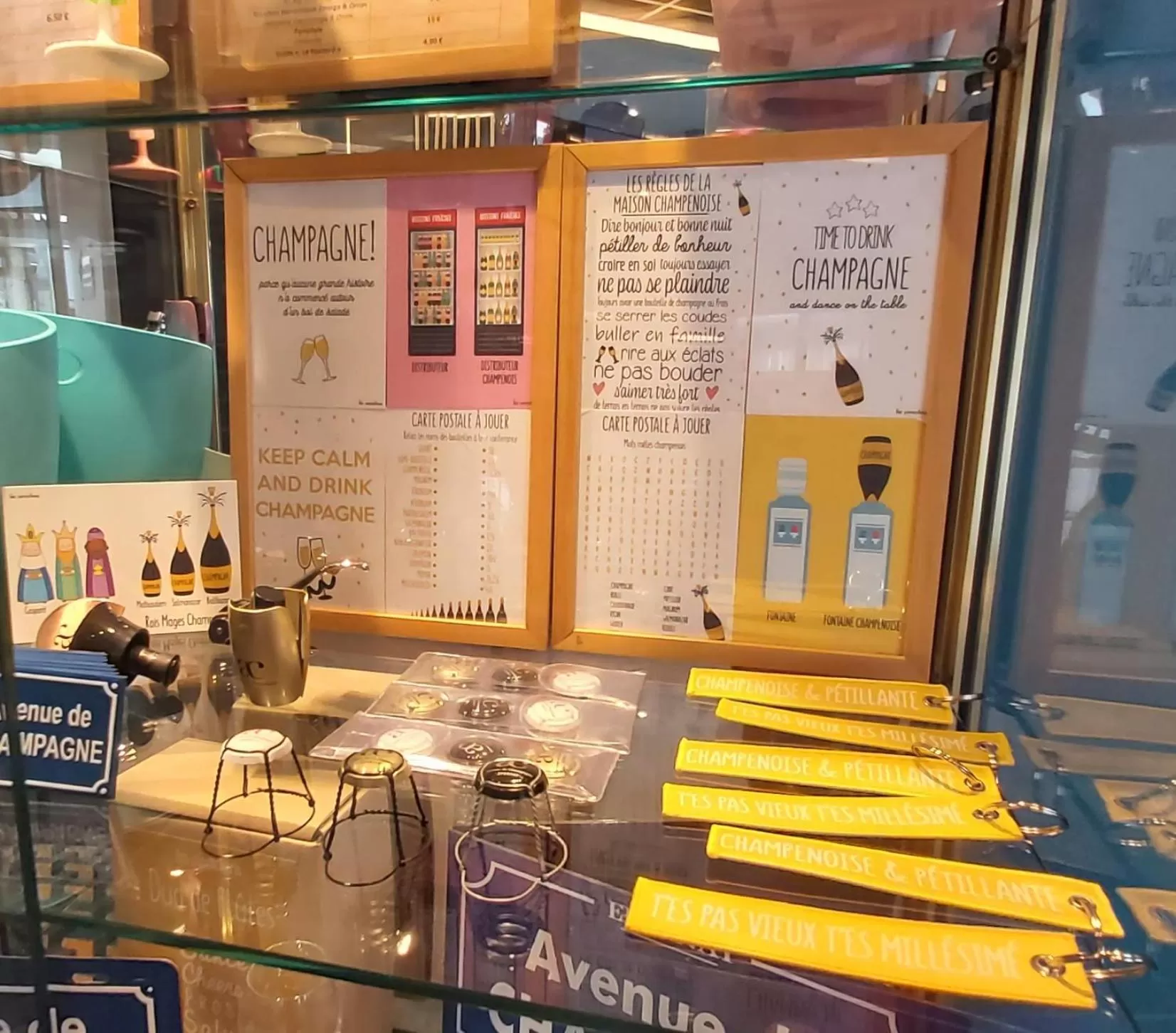 On-site shops in Hotel de Champagne