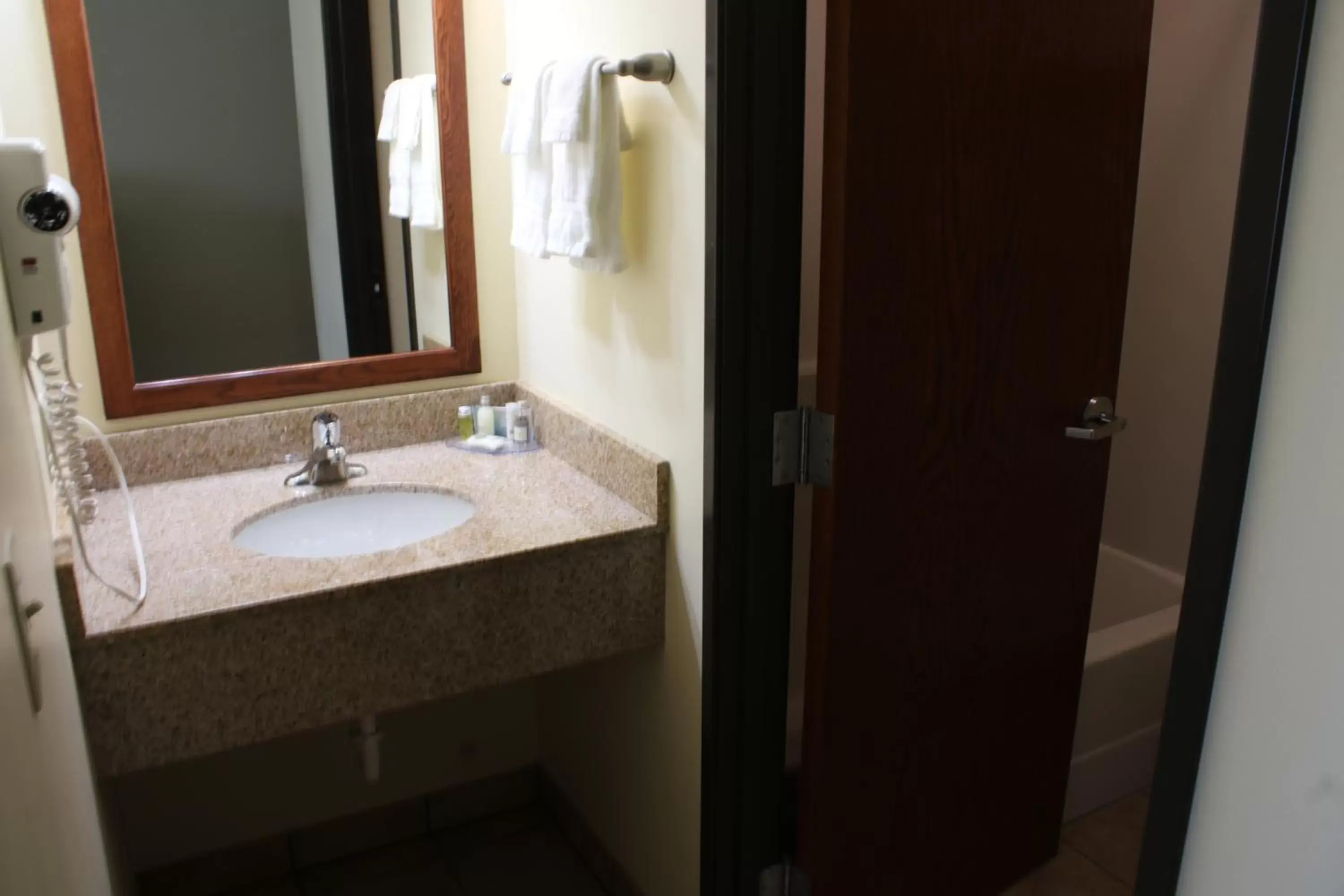 Bathroom in The Edgewood Hotel and Suites