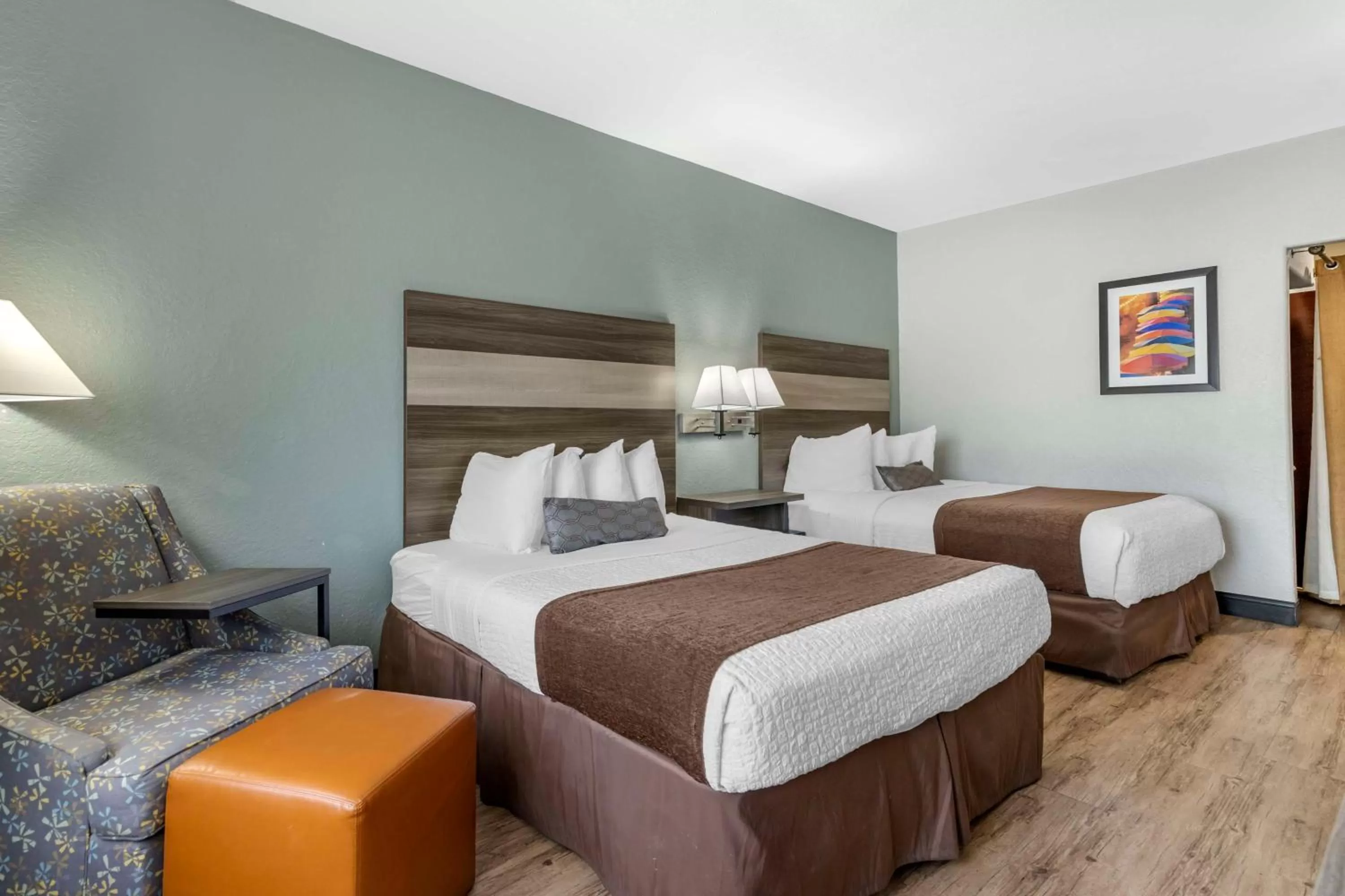 Bedroom, Bed in Best Western Plus Victoria Inn & Suites