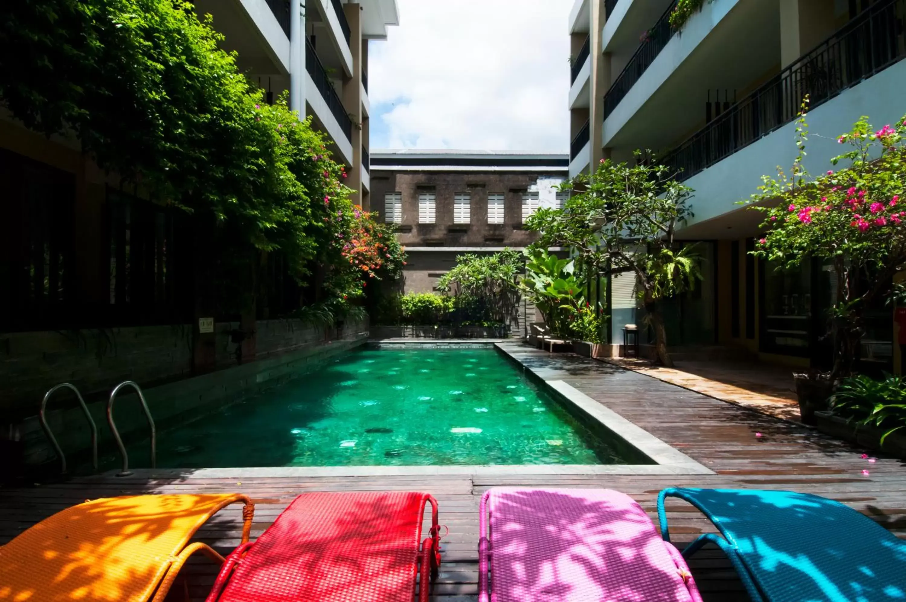 Swimming Pool in 100 Sunset Kuta Hotel & Ballroom